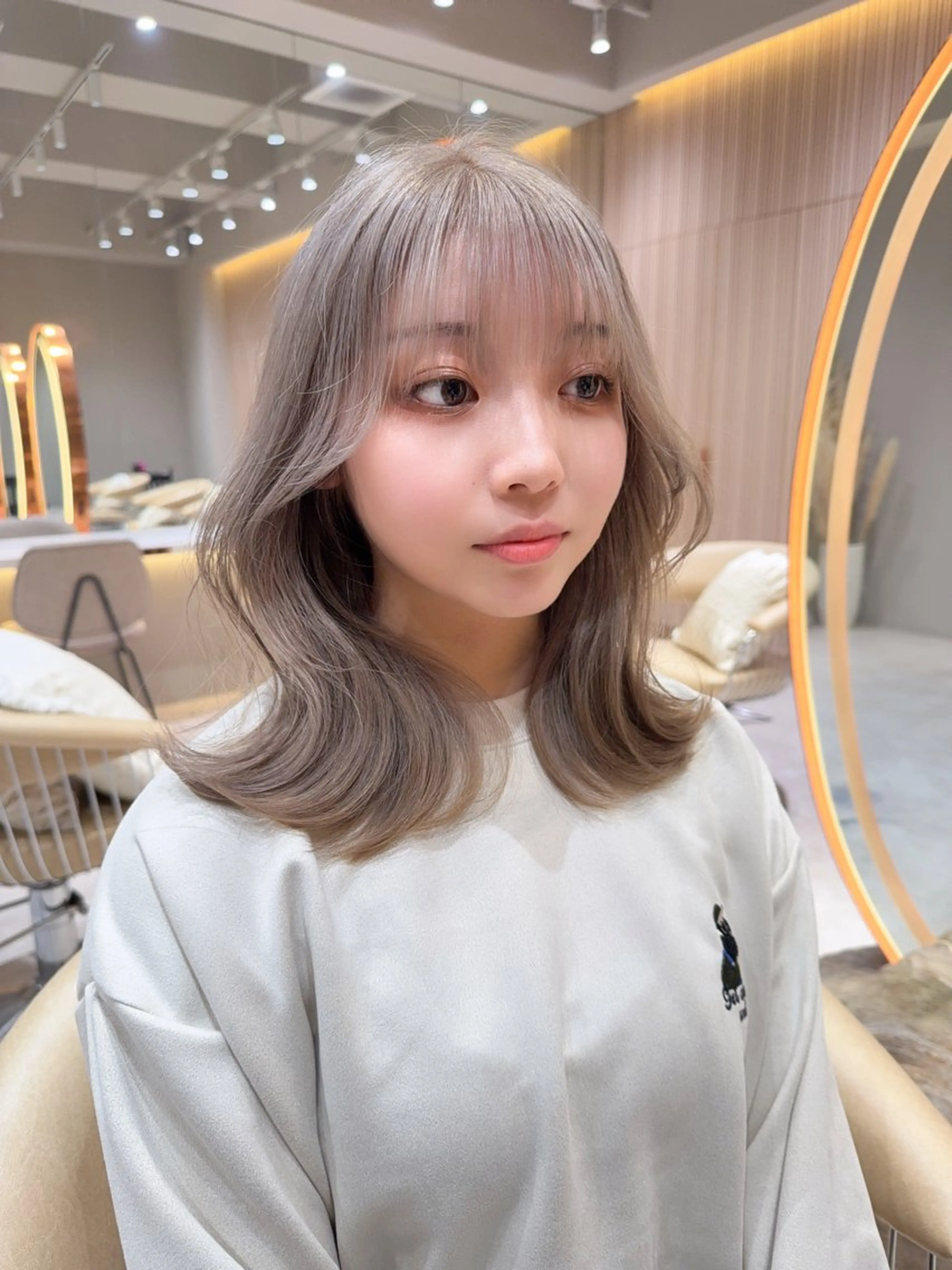 ミディアム カット ヘアカラー トリートメント レイヤー❣️縮毛矯 川村利幸のヘアスタイル