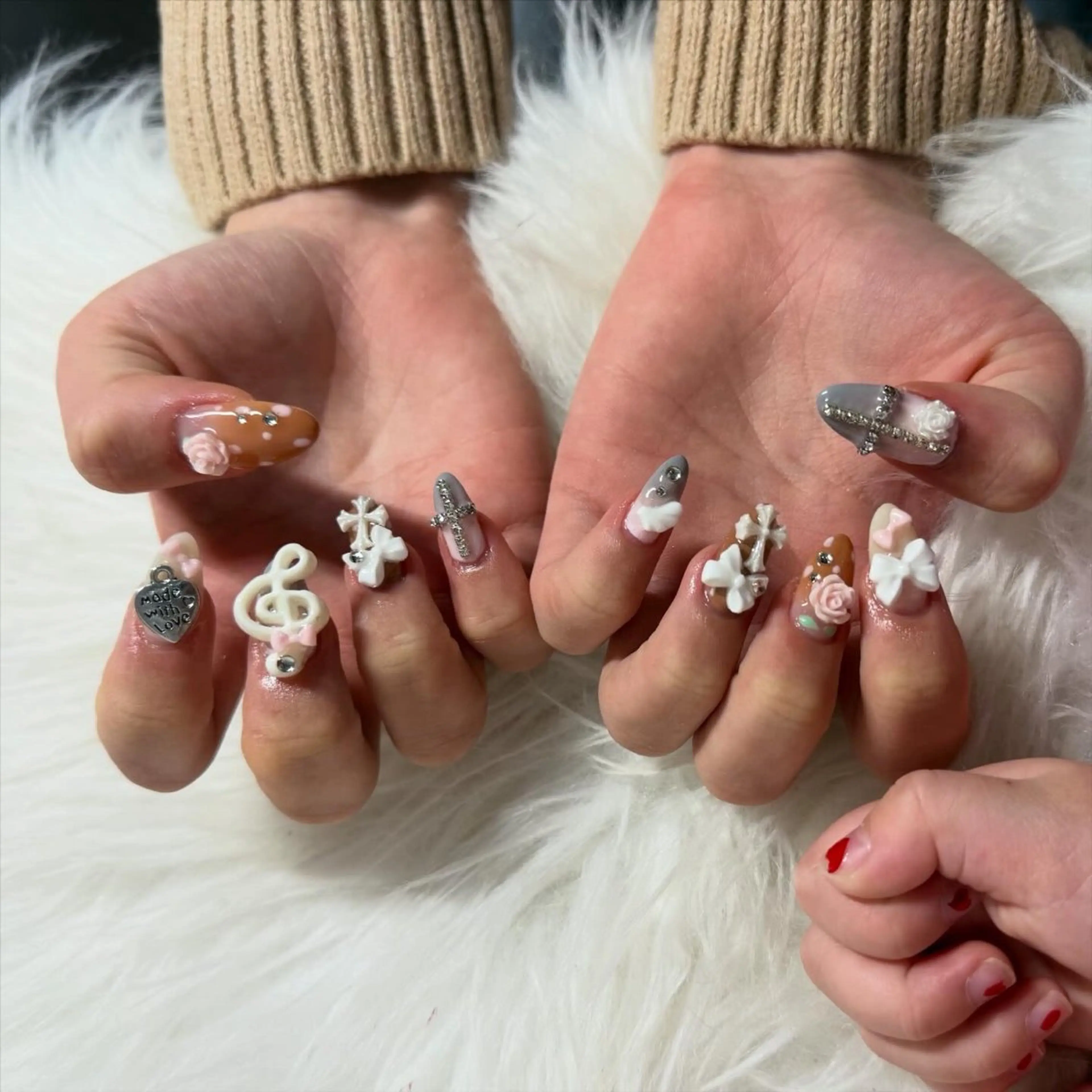 ミディアム ハンドネイル mao .のネイルデザイン