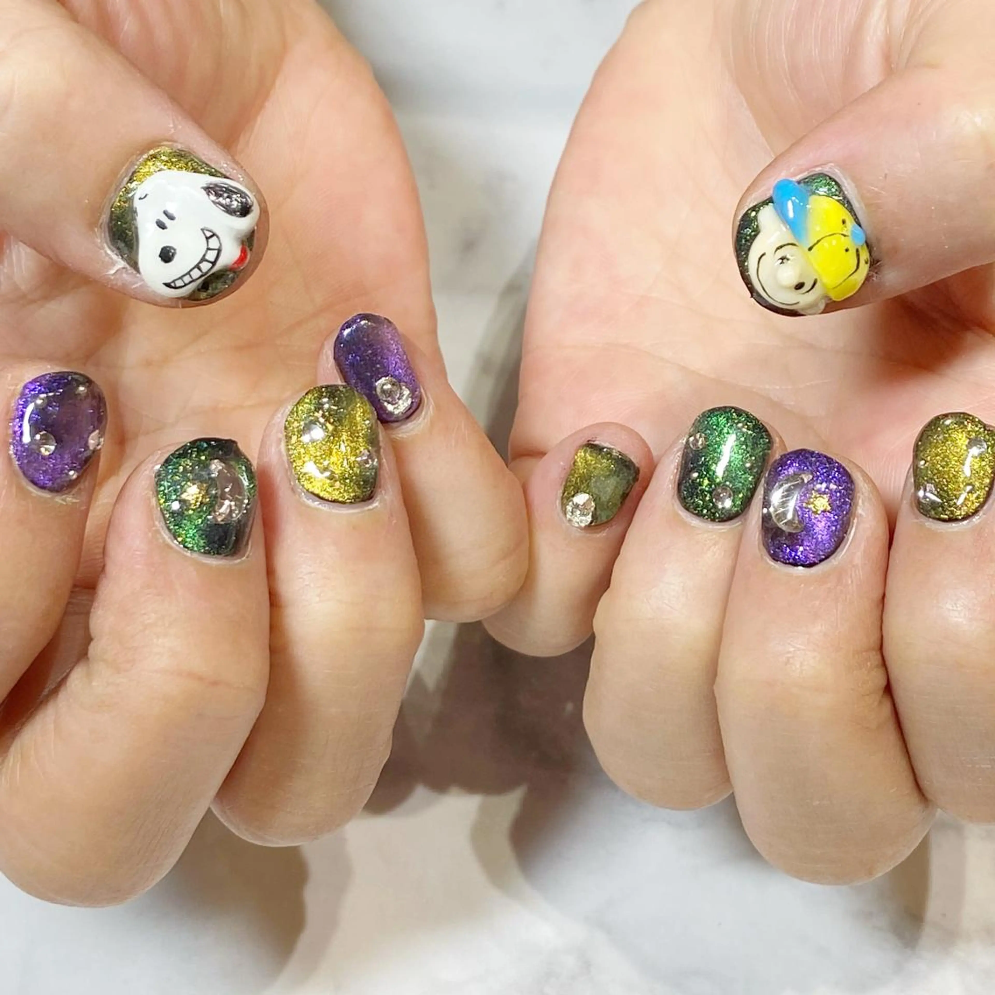 ネイル ジェルネイル YUN 💅のネイルデザイン