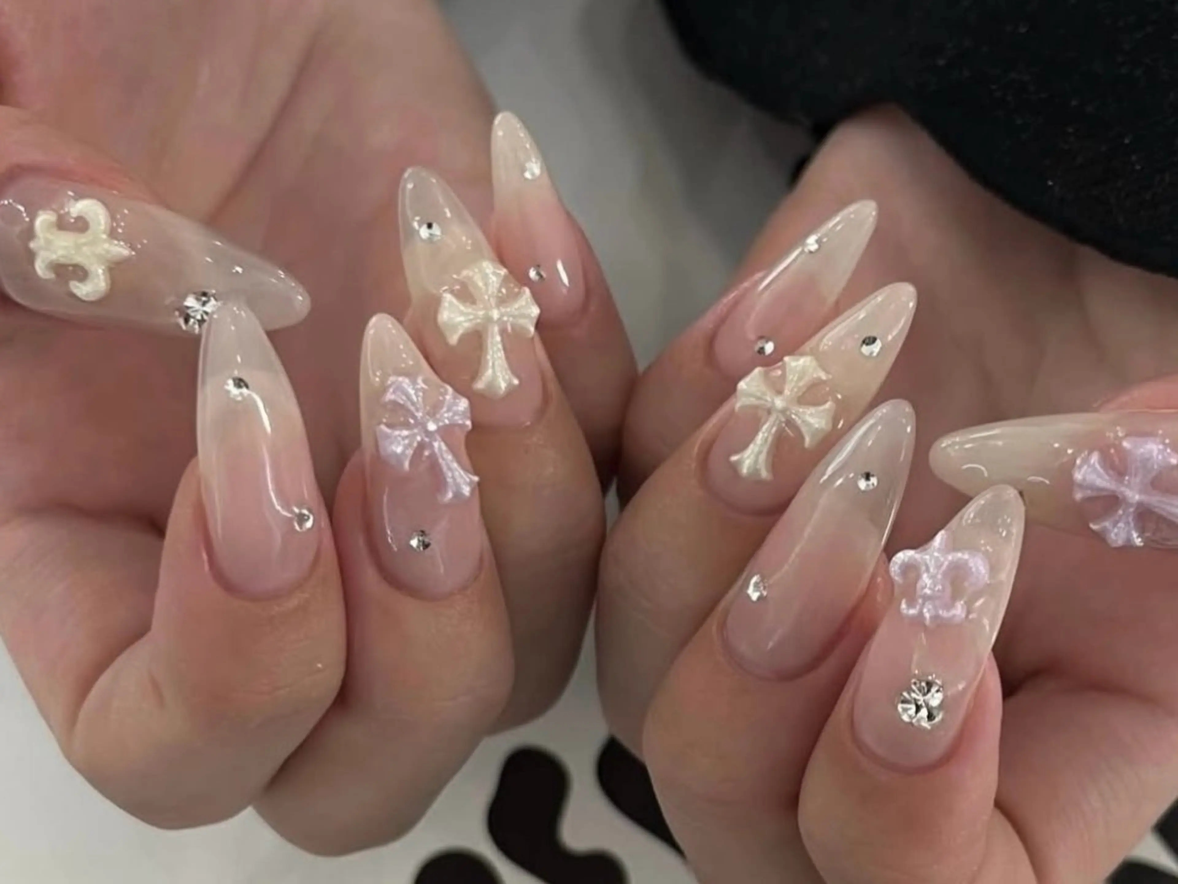 ネイル フレンチネイル ジェルネイル キラキラネイル 韓国ネイル マグネットネイル ハンドネイル sorako nailのネイルデザイン