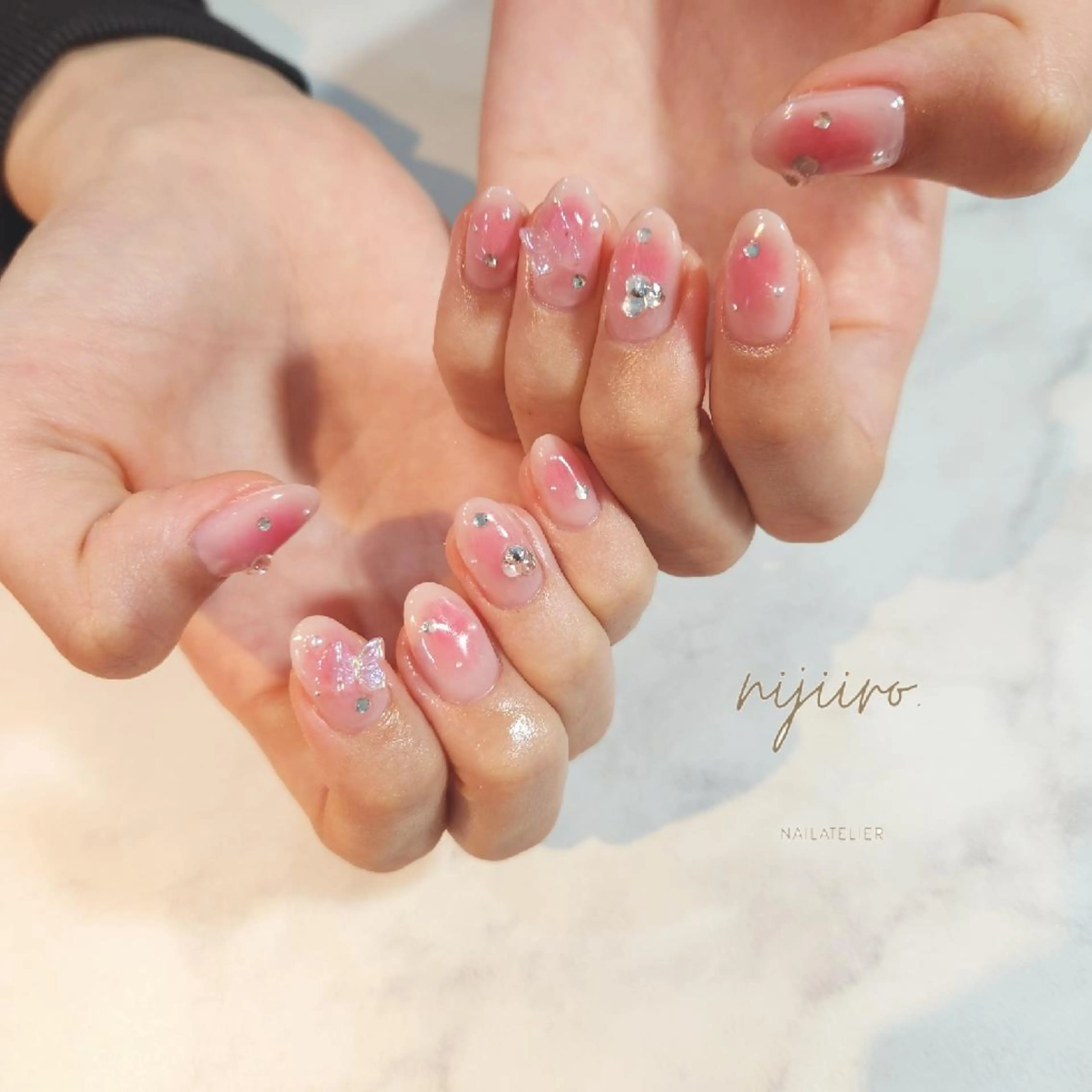 ネイル ハンドネイル nailatelier nijiiro.所属・nijiiro🌈 サトウのネイルデザイン