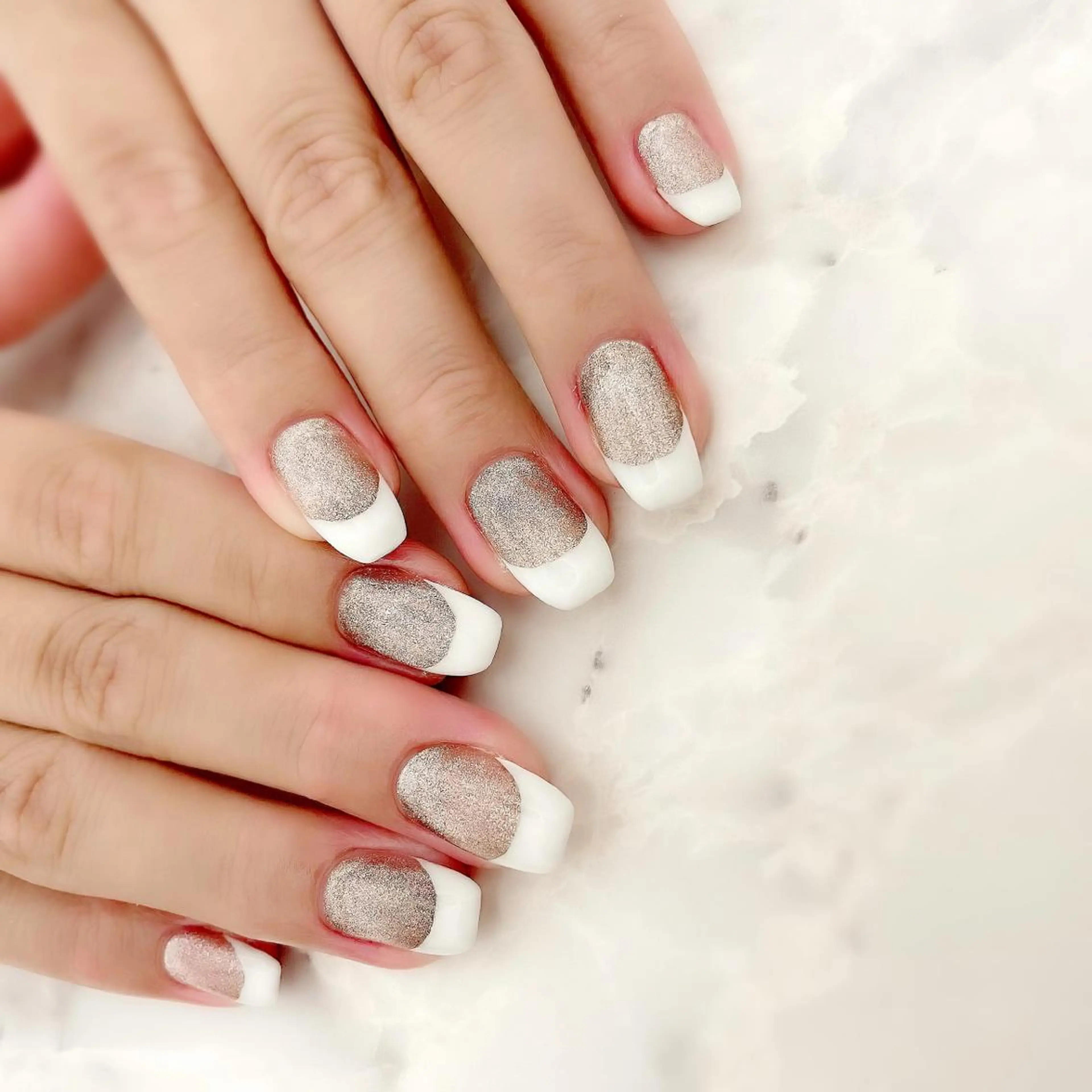 ネイル フレンチネイル マグネットネイル nail salon Regaosのネイルデザイン