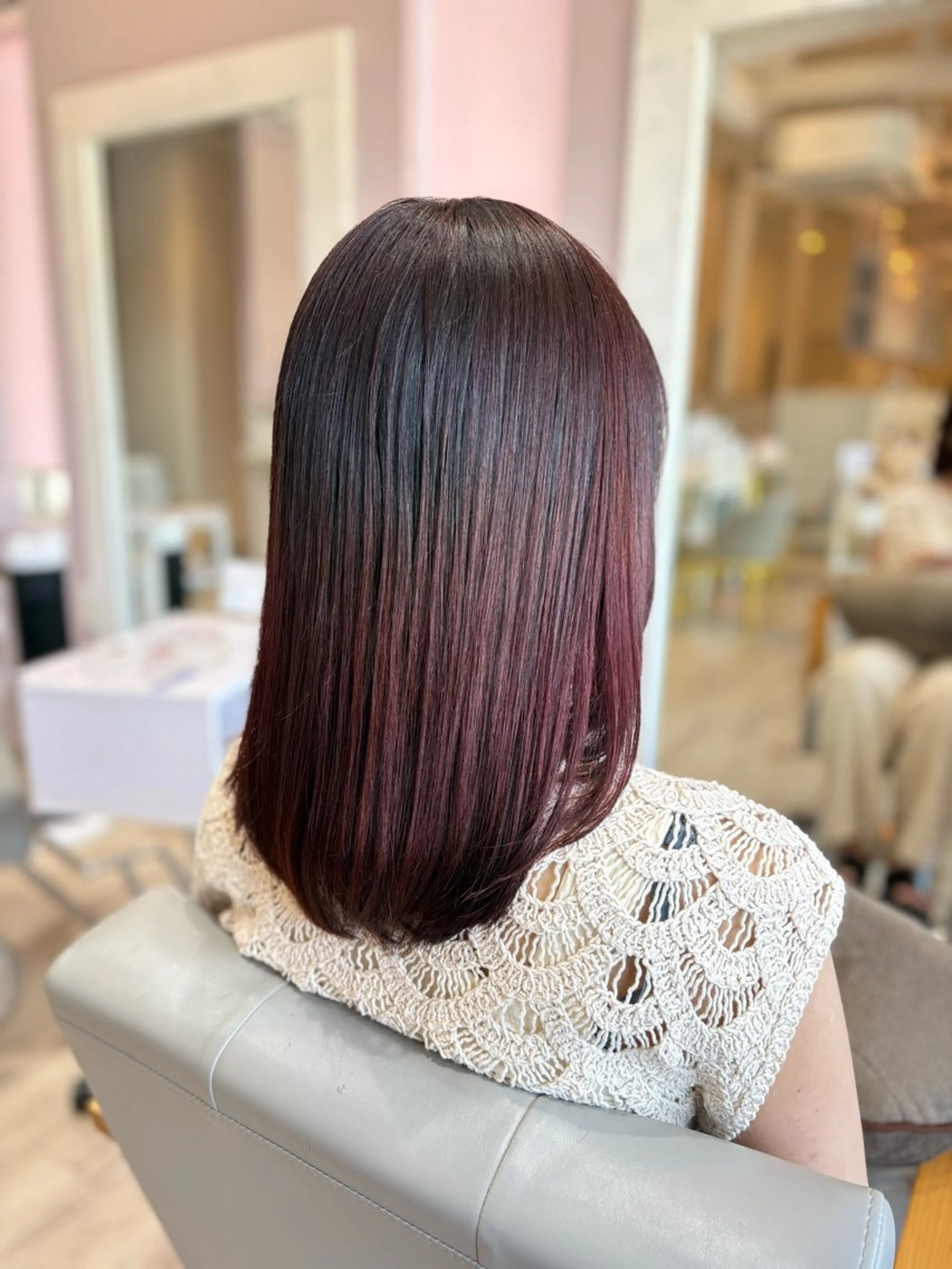 ミディアム かまだ しおりのヘアスタイル