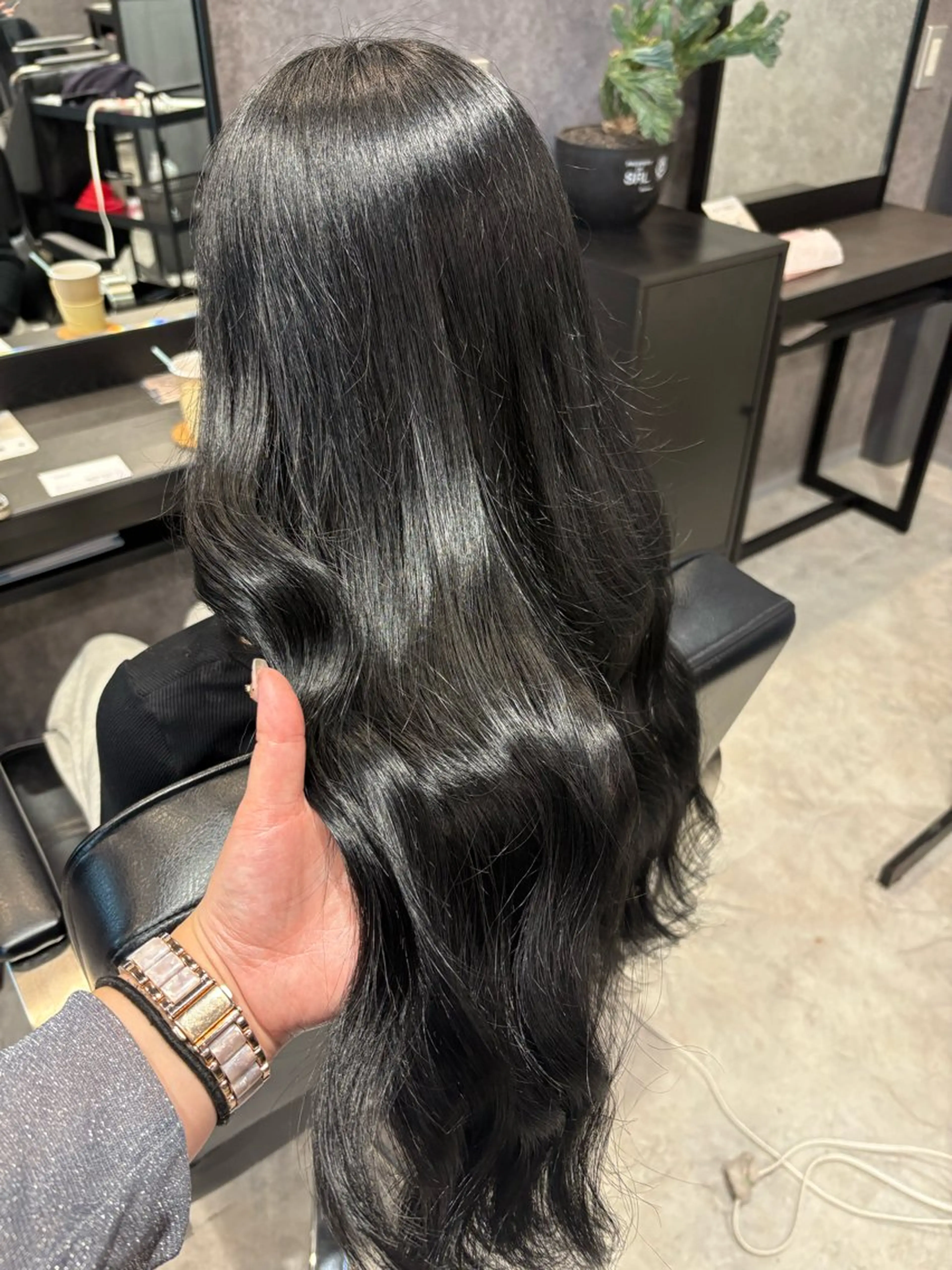 ロング ヘアカラー ink mocaのヘアスタイル