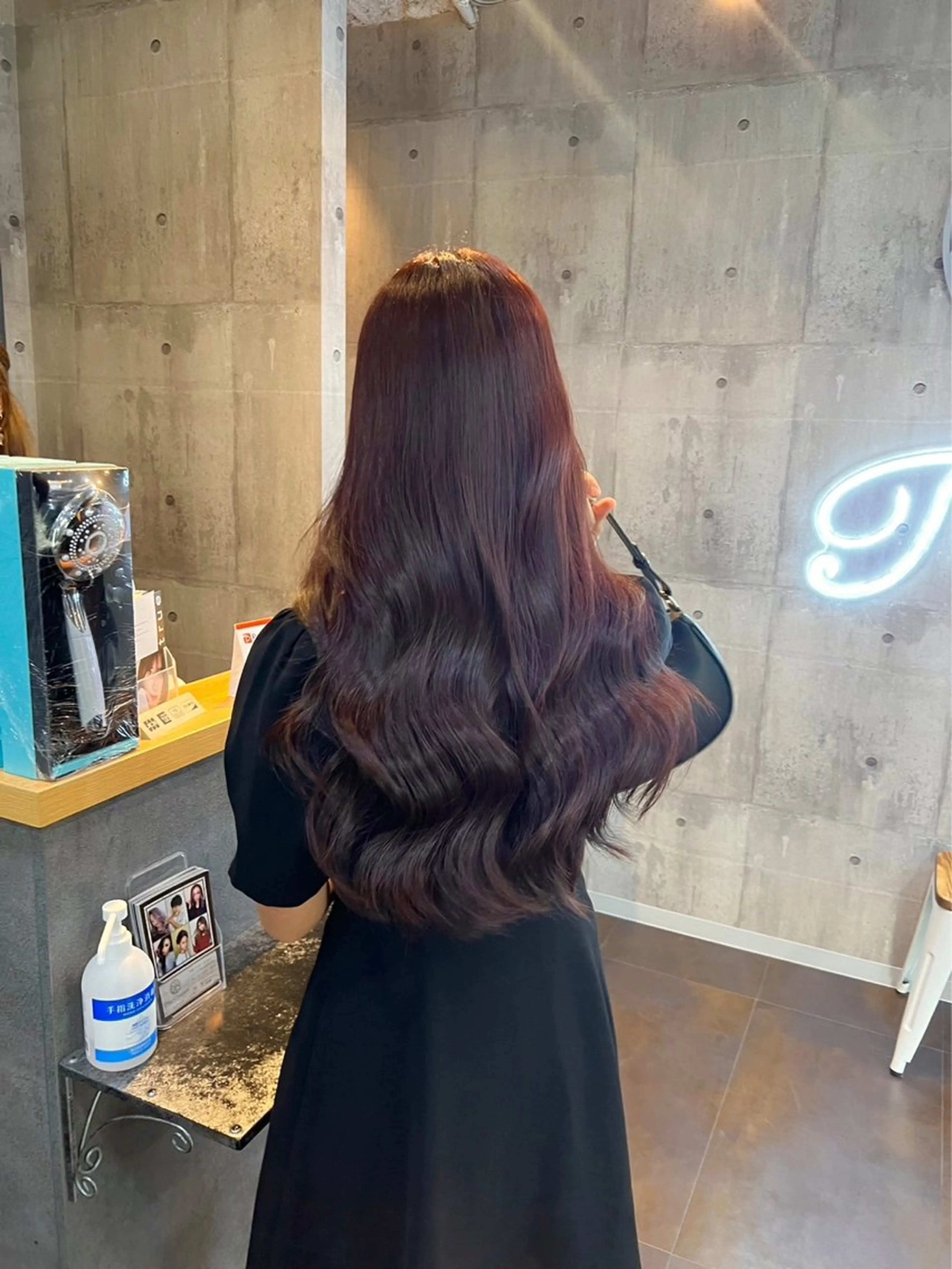 ロング カラー 透明感ハイトーン カラー🦋🌧希咲のヘアスタイル