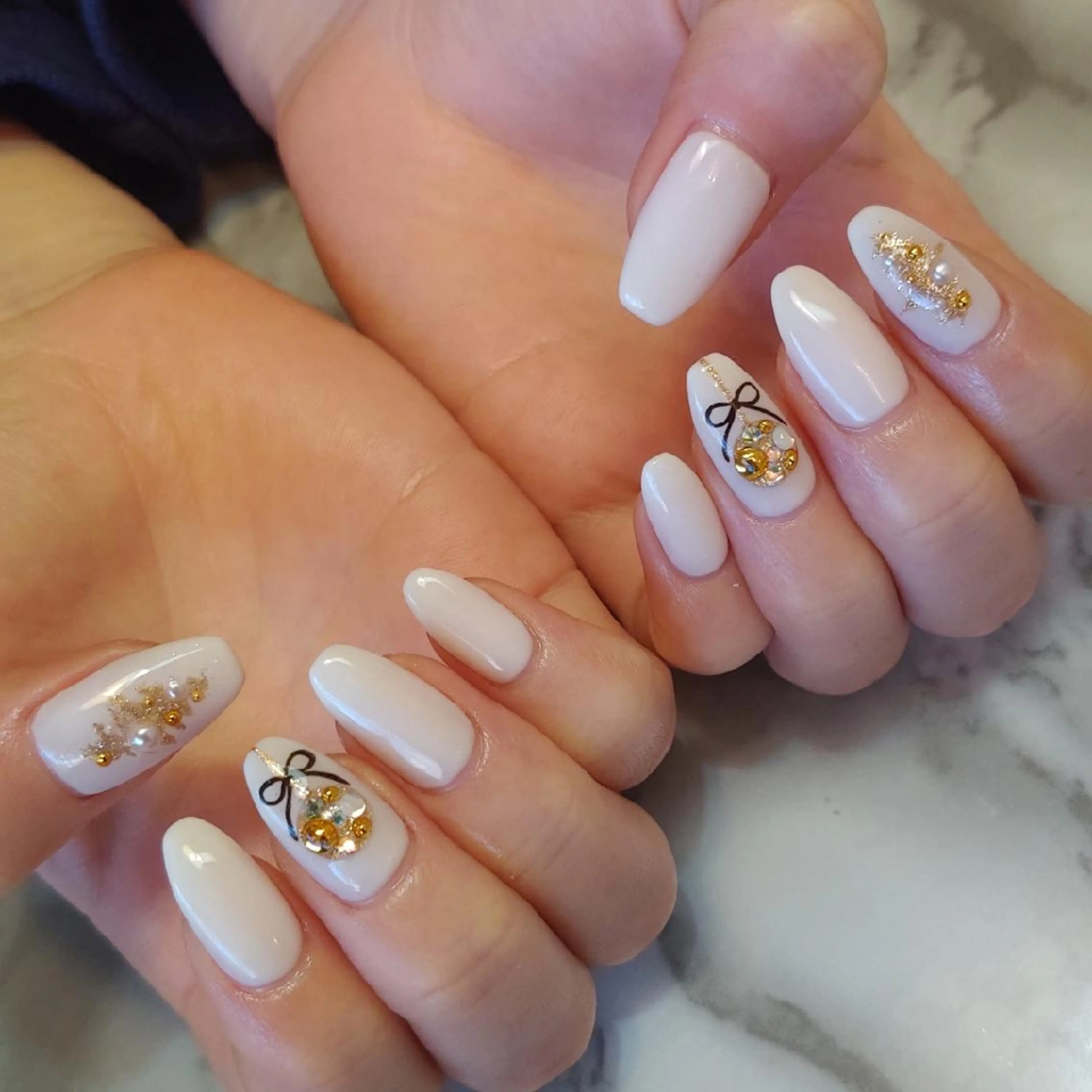 ネイル キラキラネイル ジェヌインネイル 河内のネイルデザイン