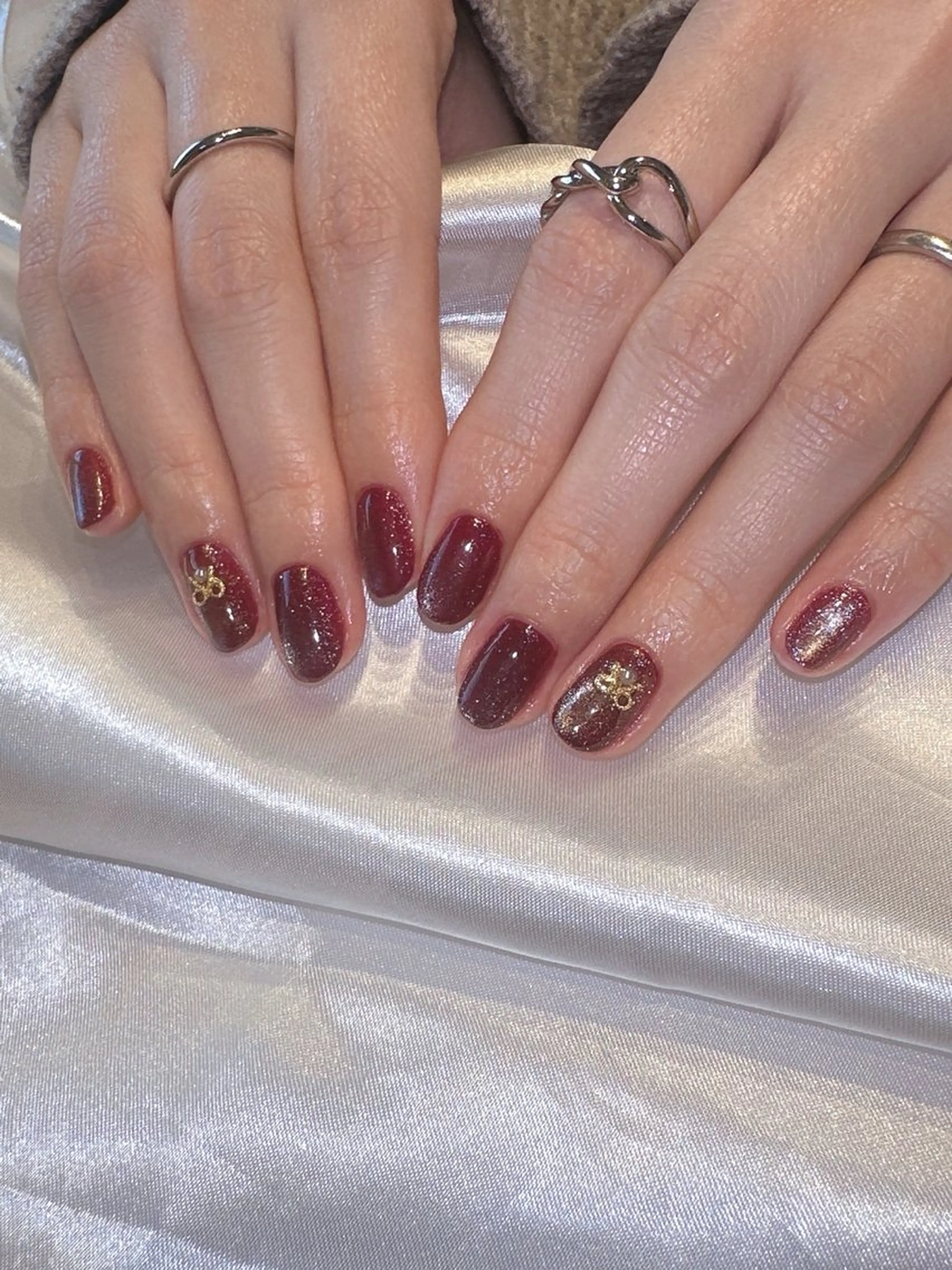 ネイル フラッシュネイル マグネットネイル ニュアンスネイル シンプルネイル ワンホンネイル ハンドネイル at Nailのネイルデザイン