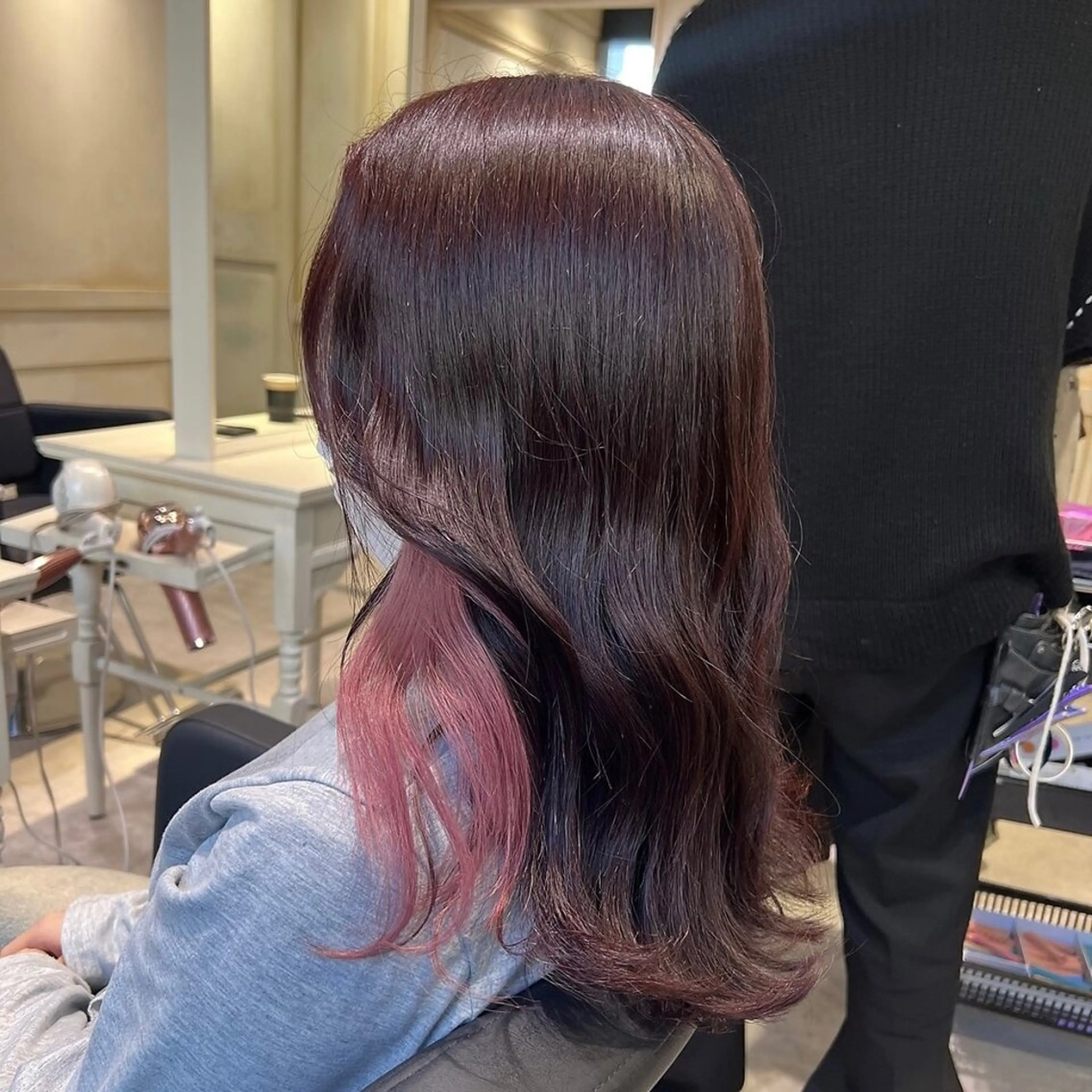 ロング カラー ブリーチ ハイトーンカラー インナーカラー ピンクカラー ロング 💖ブリーチ/暖色 𝐘𝐮𝐢💖のヘアスタイル