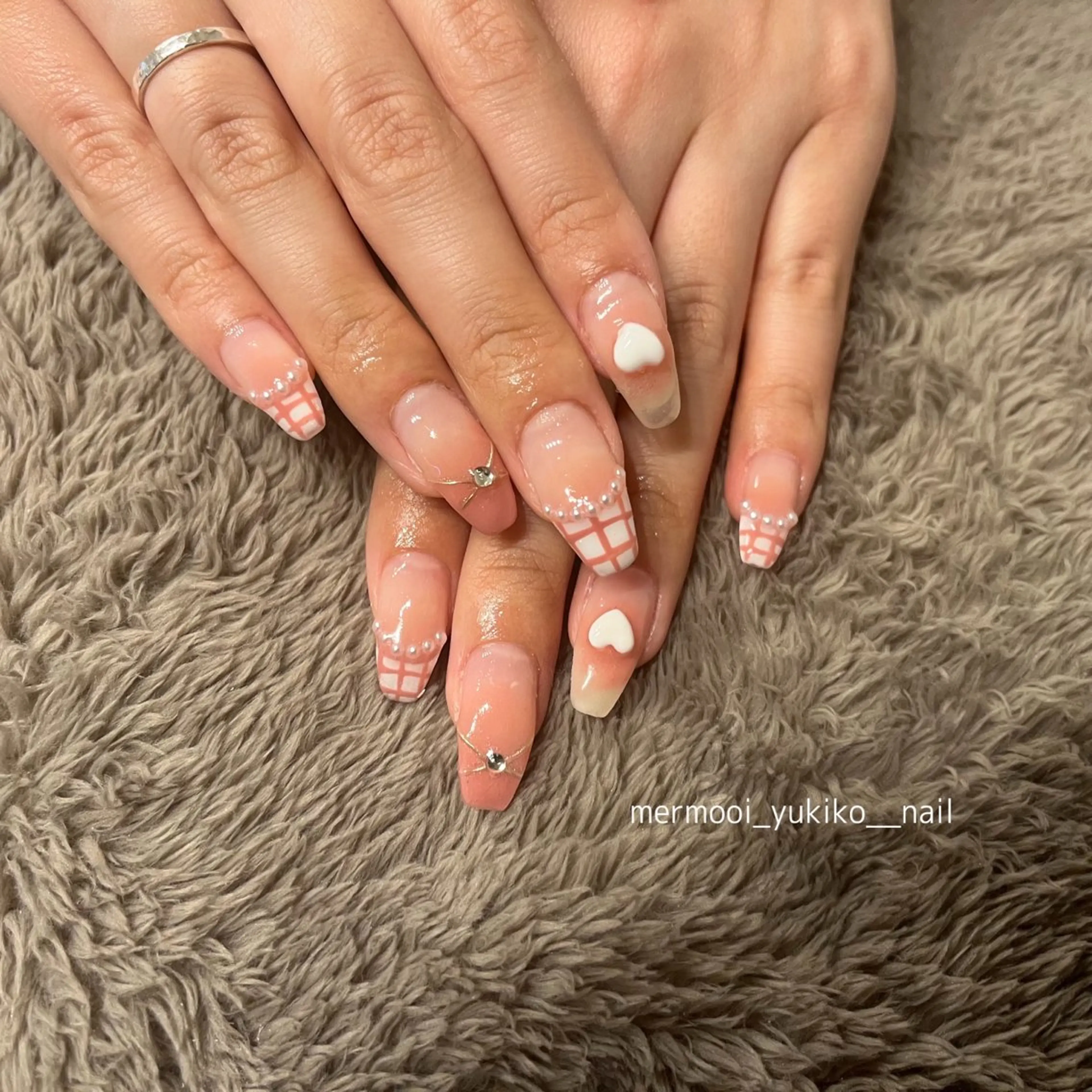 ネイル フレンチネイル ジェルネイル グラデーション ハート 韓国ネイル melumooi nailのネイルデザイン