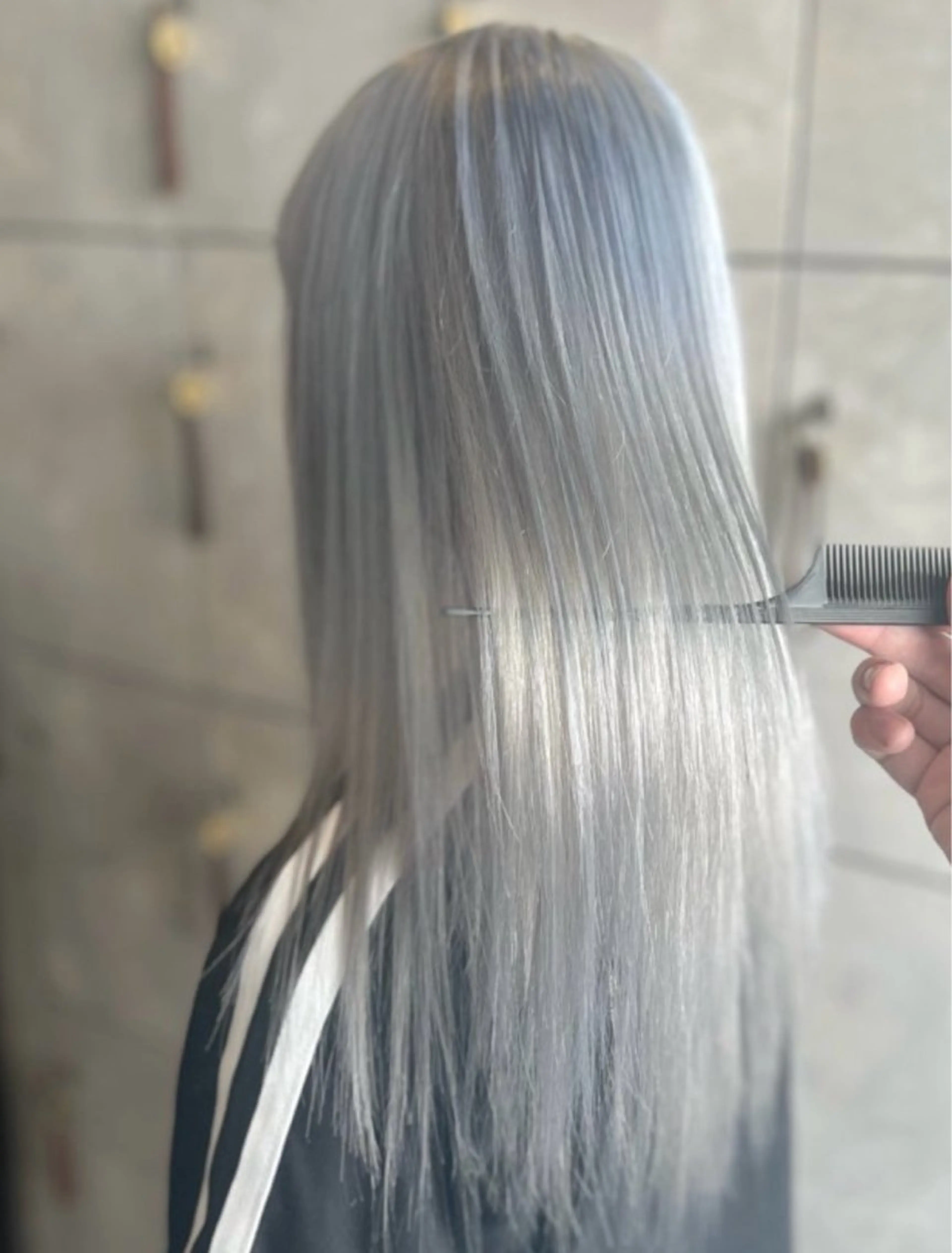 ロング カラー 🎀ハイトーン・艶 カラー HANA🎀のヘアスタイル