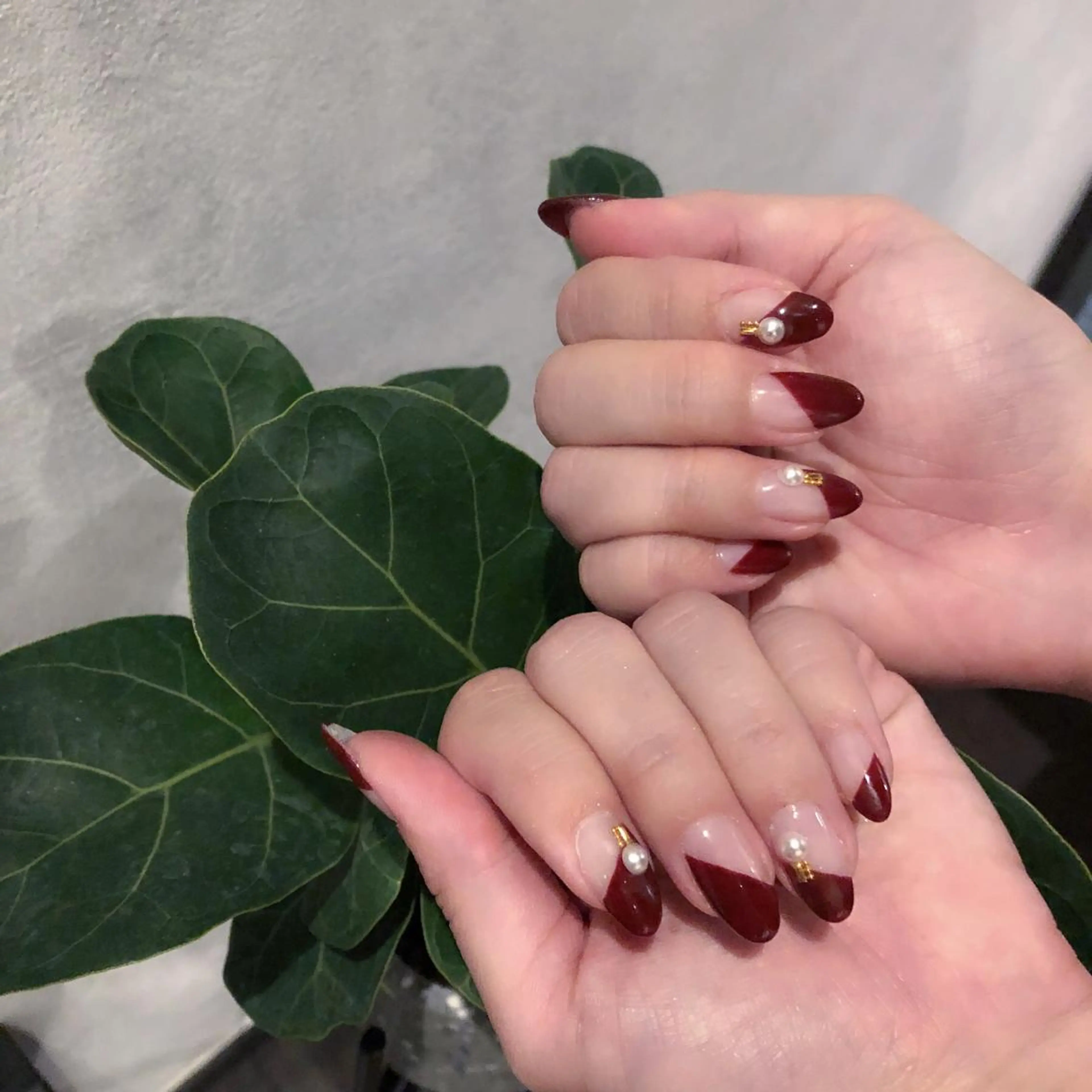 ネイル アートネイル フレンチネイル 斜めフレンチ ハンドネイル 🌞💜 KAORI 🌴のネイルデザイン