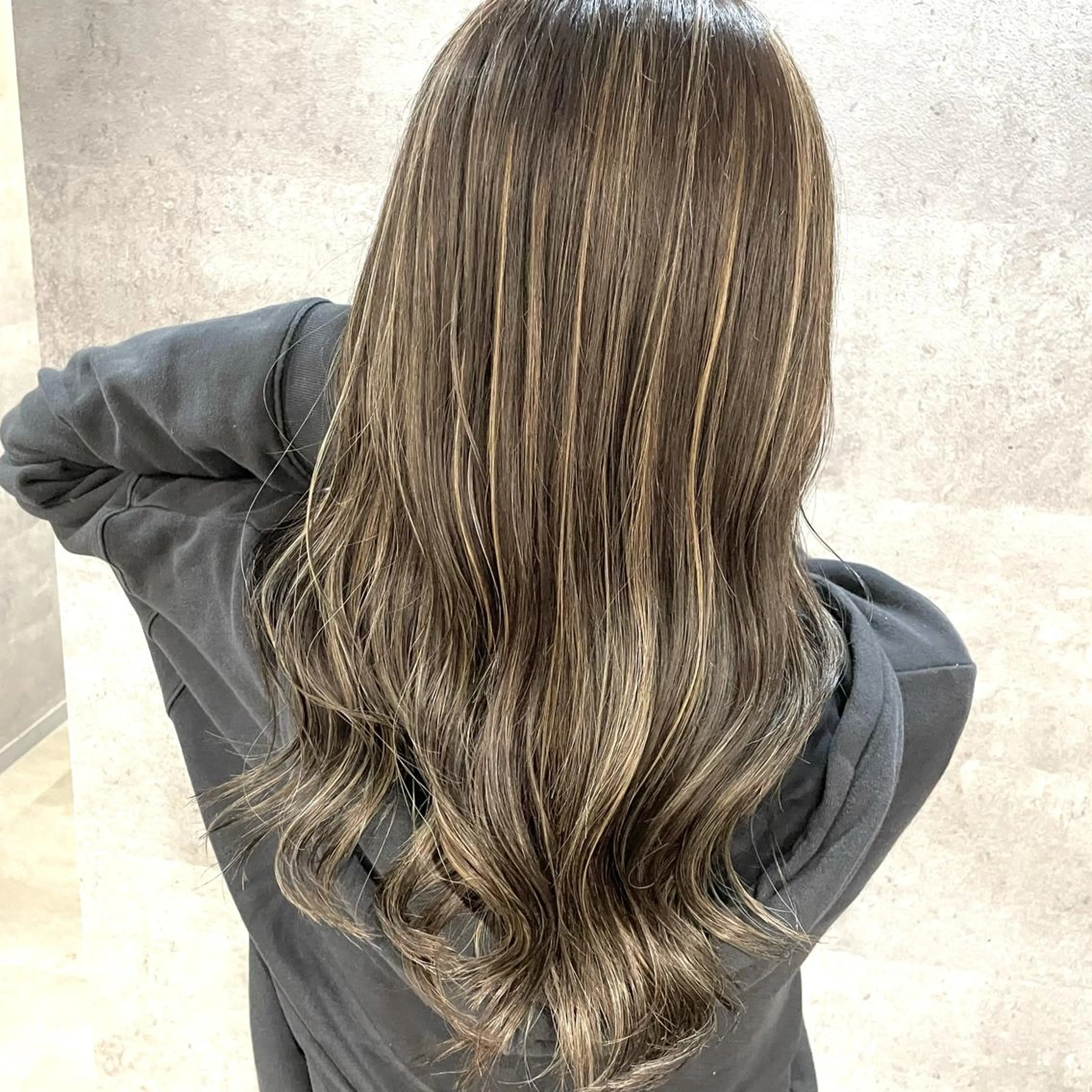 セミロング カラー ハイライトカラー ハイライト ✨ハイトーン✨ 濱田知孝のヘアスタイル