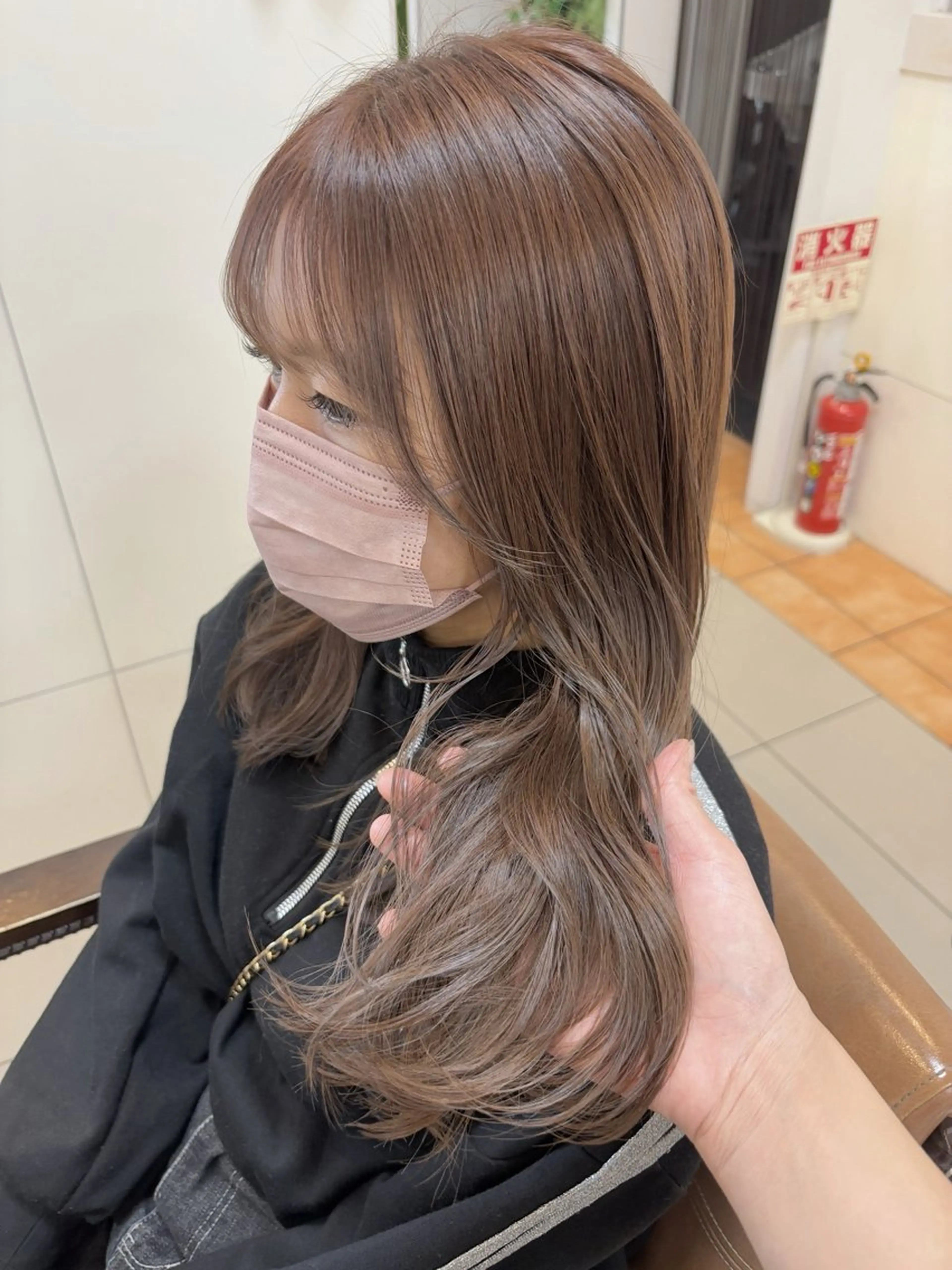 ミディアム カラー アッシュ ベージュカラー ヘアカラー 頭皮×髪質改善 透明感カラー💎中村のヘアスタイル