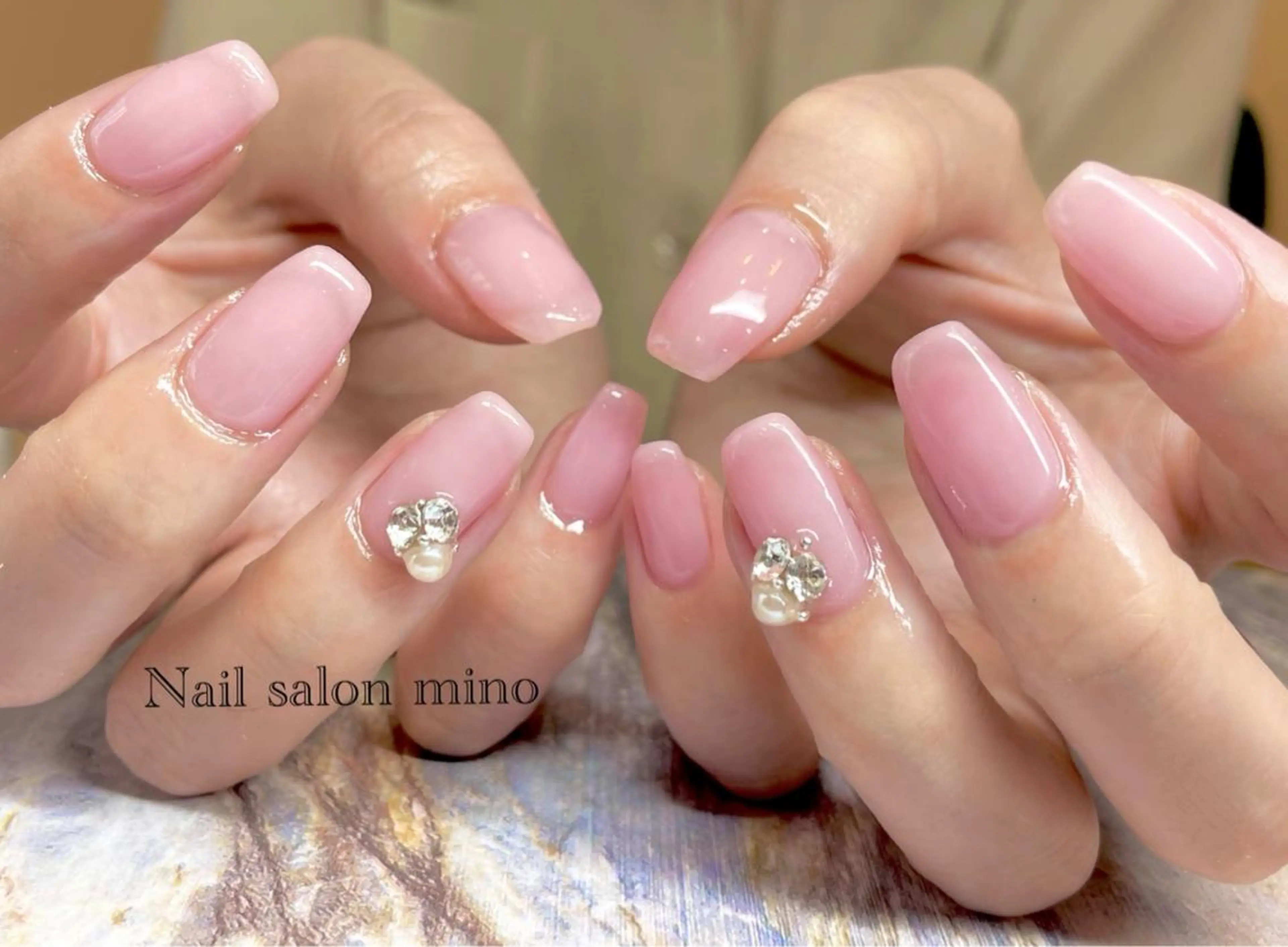 ネイル アートネイル マグネットネイル ミラーネイル シンプルネイル 三野　nail salon minoのネイルデザイン