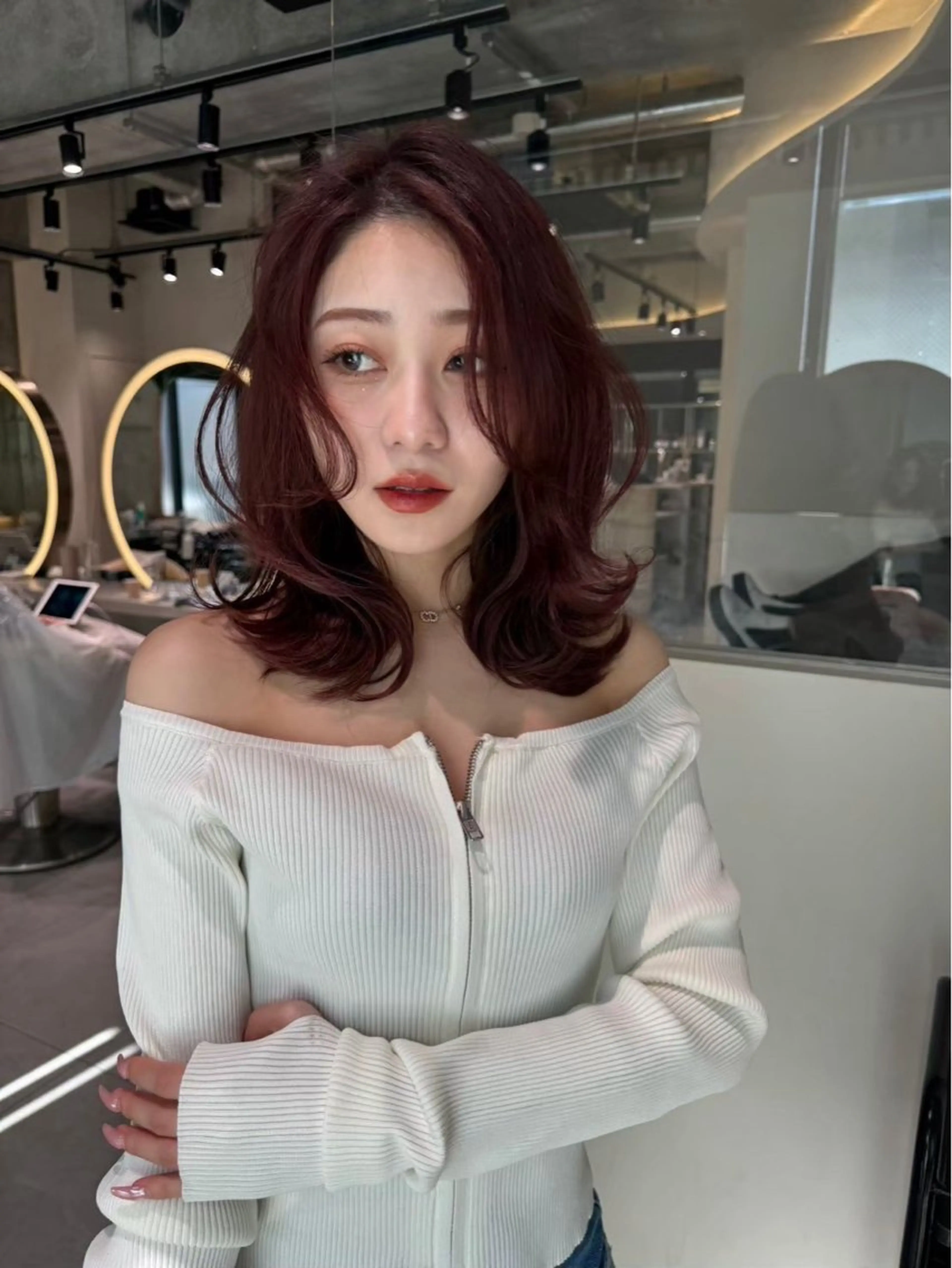 ミディアム ハッシュカット ハイレイヤー 韓国風ヘア レイヤーカット カット ヘアカラー Yuta✂︎ 韓国レイヤー🪽のヘアスタイル