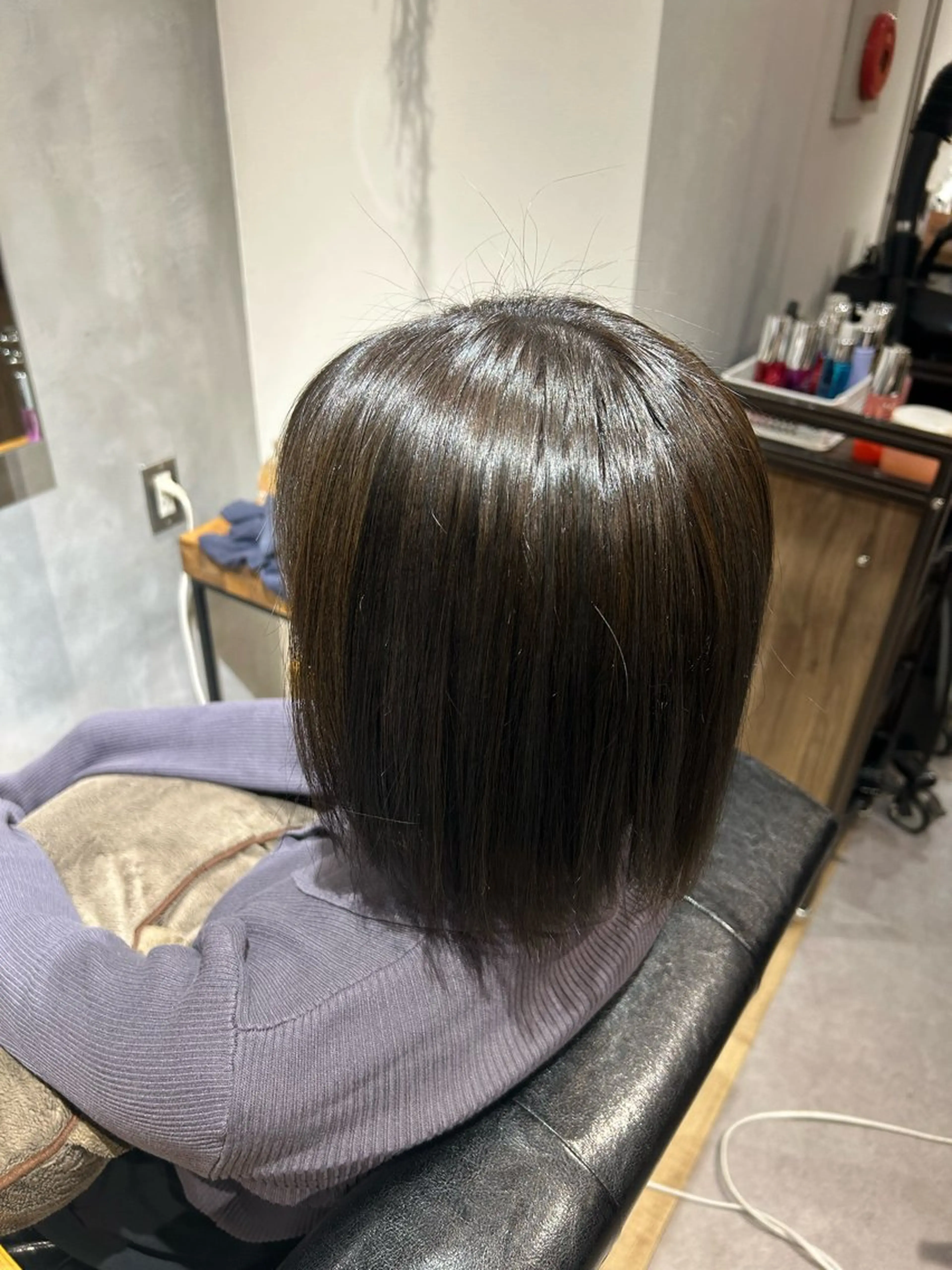 ミディアム 金澤 七海のヘアスタイル