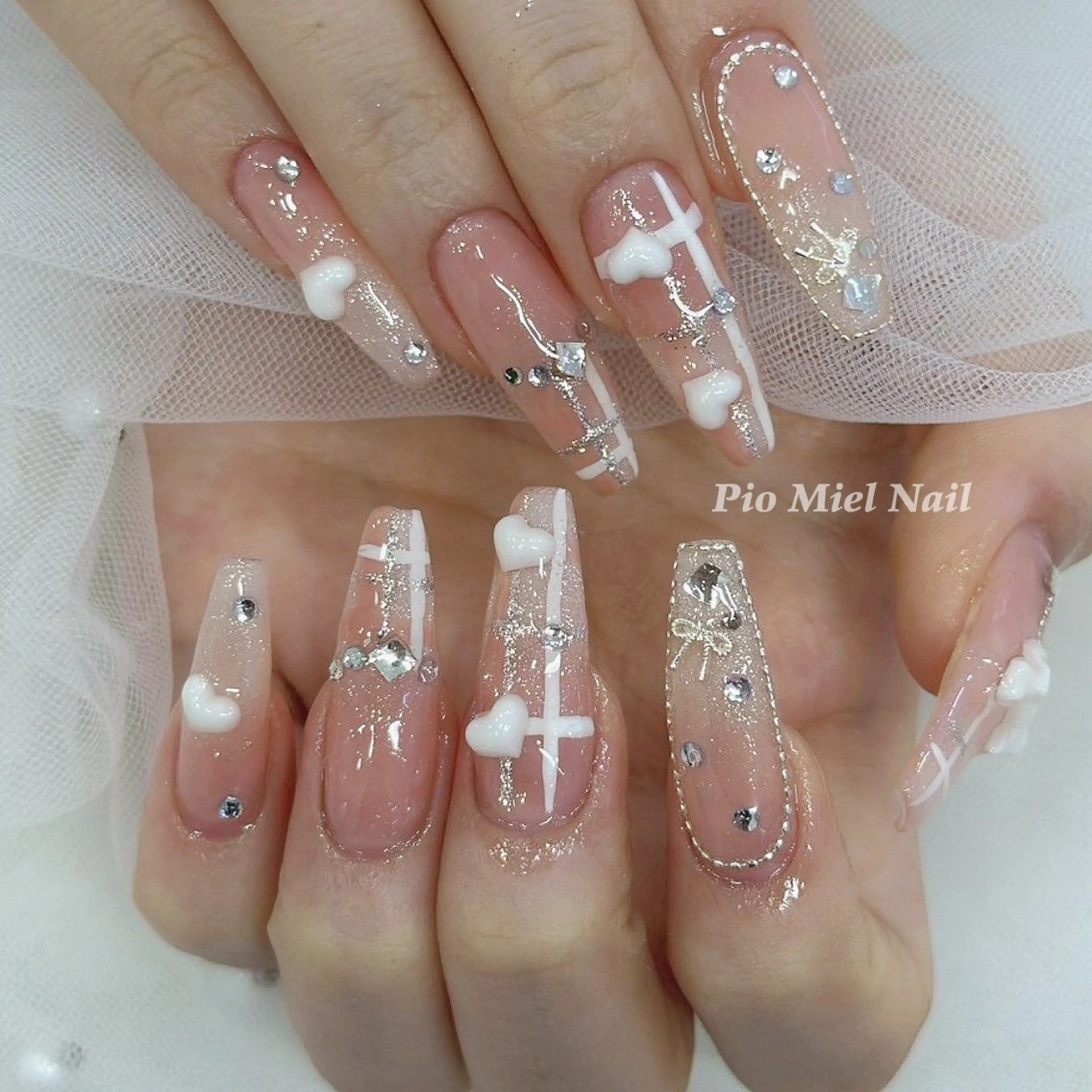 ネイル アートネイル クリアネイル 長さ出し ジェルネイル ガーリー ハンドネイル momo 長さだしのネイルデザイン