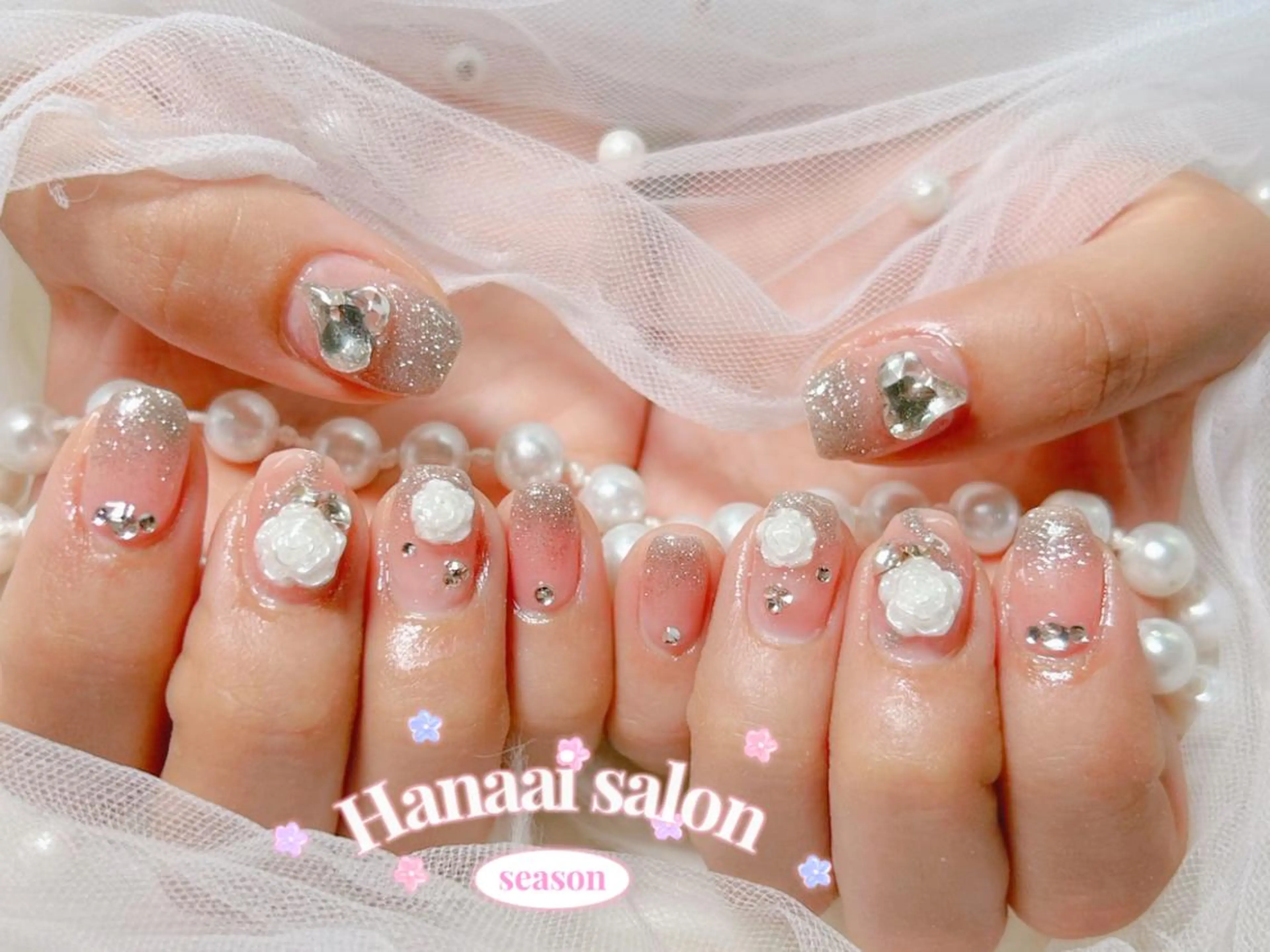 ネイル アートネイル フラッシュネイル フットネイル ジェルネイル グラデーション Hanaai Salon新宿店のネイルデザイン