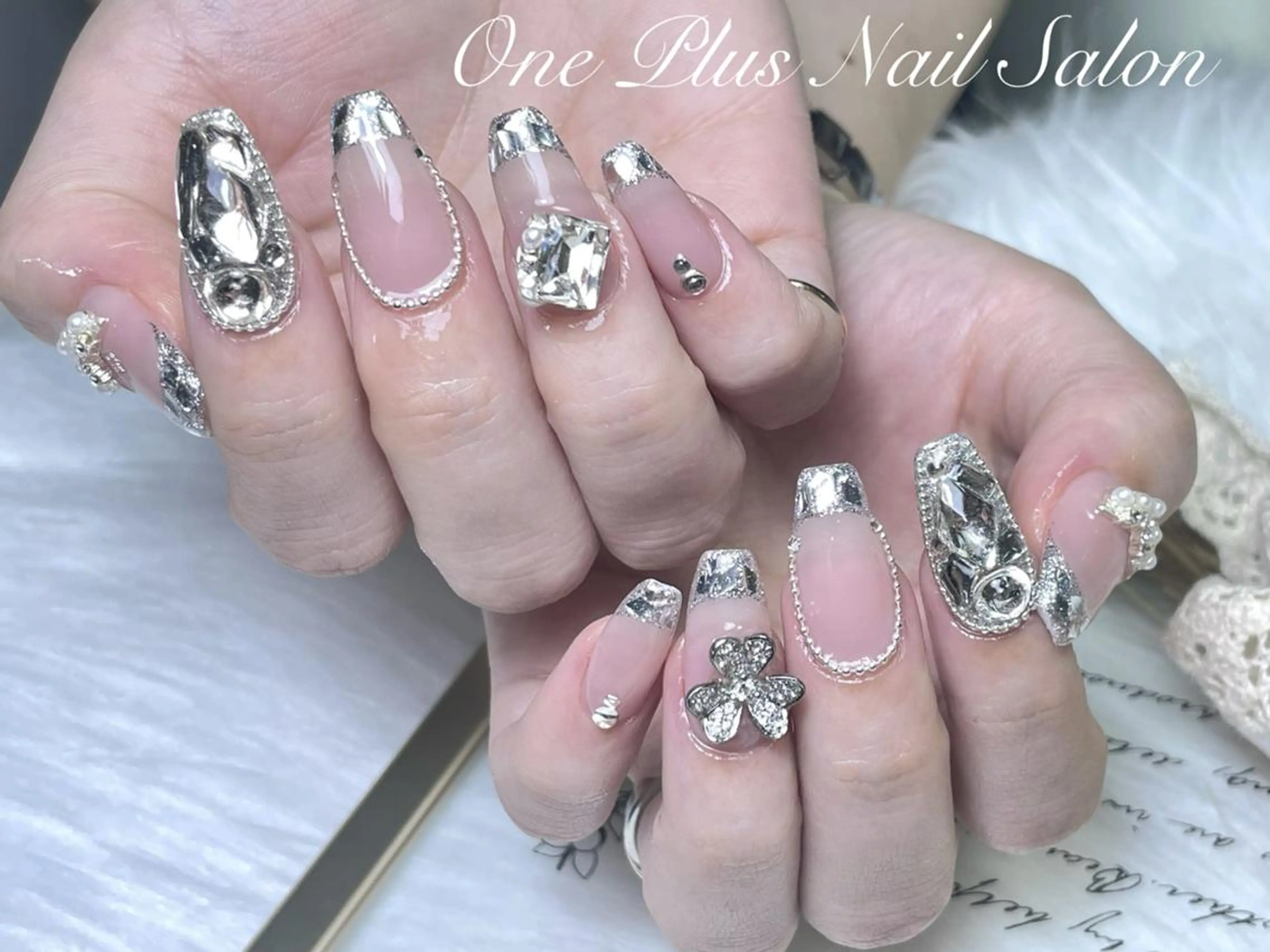 ネイル アートネイル オーロラネイル ガーリー キラキラネイル 韓国ネイル haruka 🧸のネイルデザイン