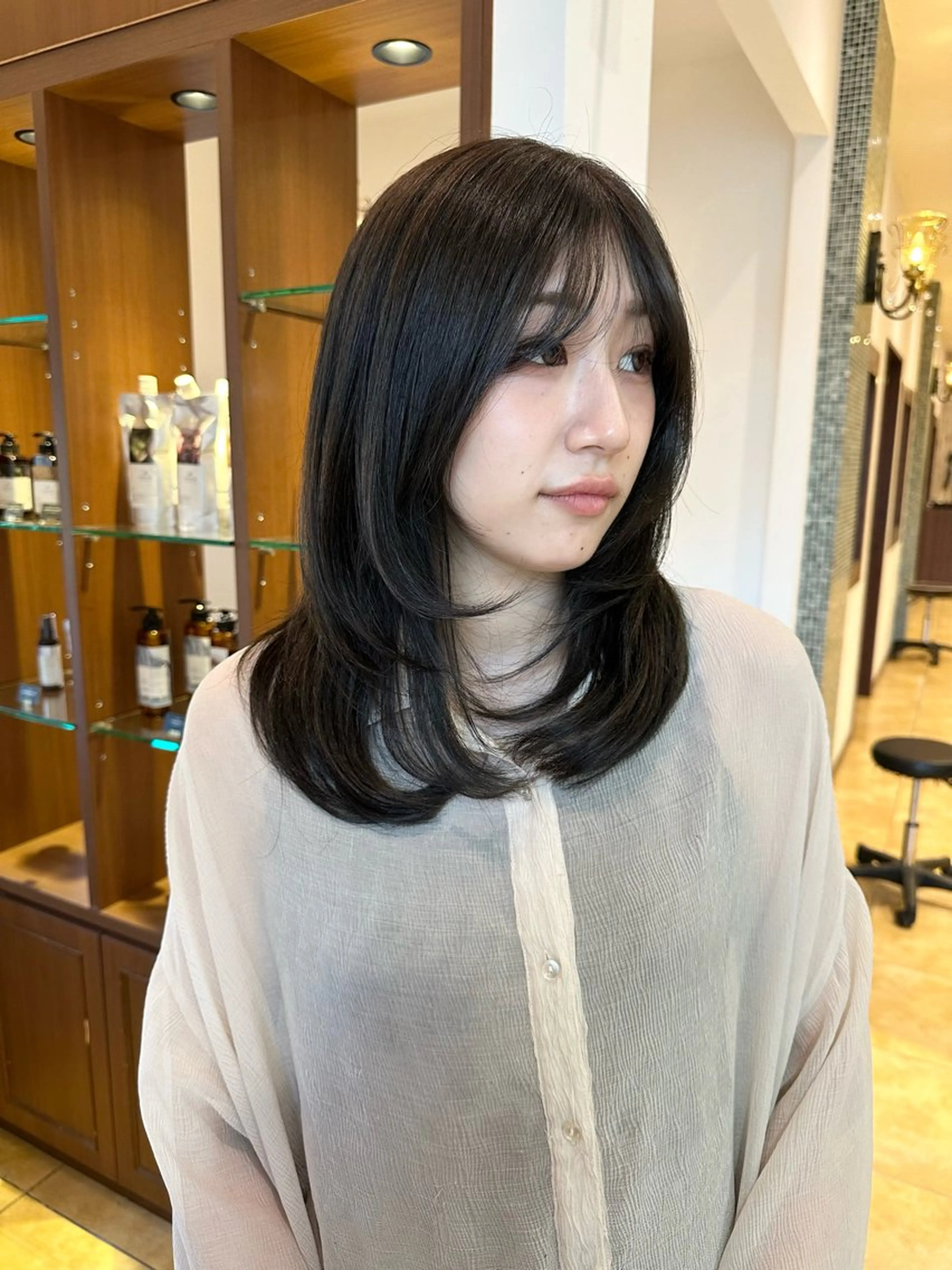 セミロング カラー 村川 虹歩のヘアスタイル