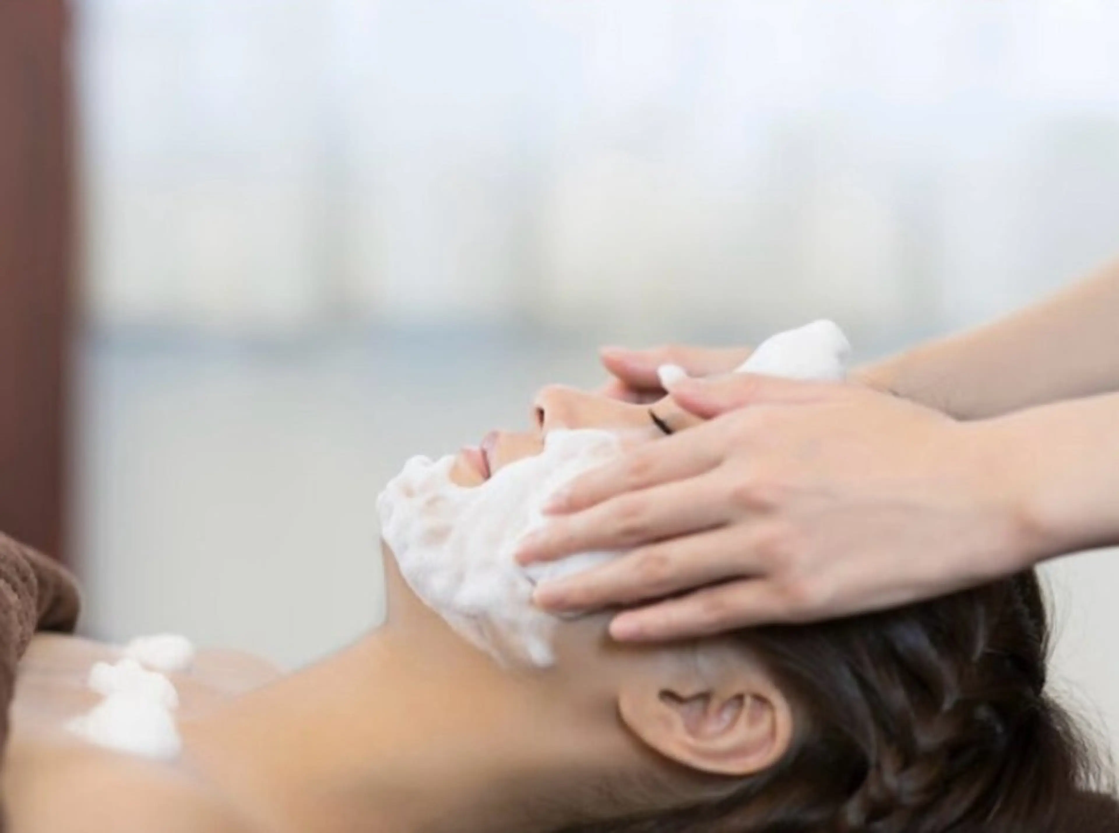 【極上美肌コース】頭蓋骨小顔矯正＋極上炭酸パック初回　15,000円⇒7200円の写真