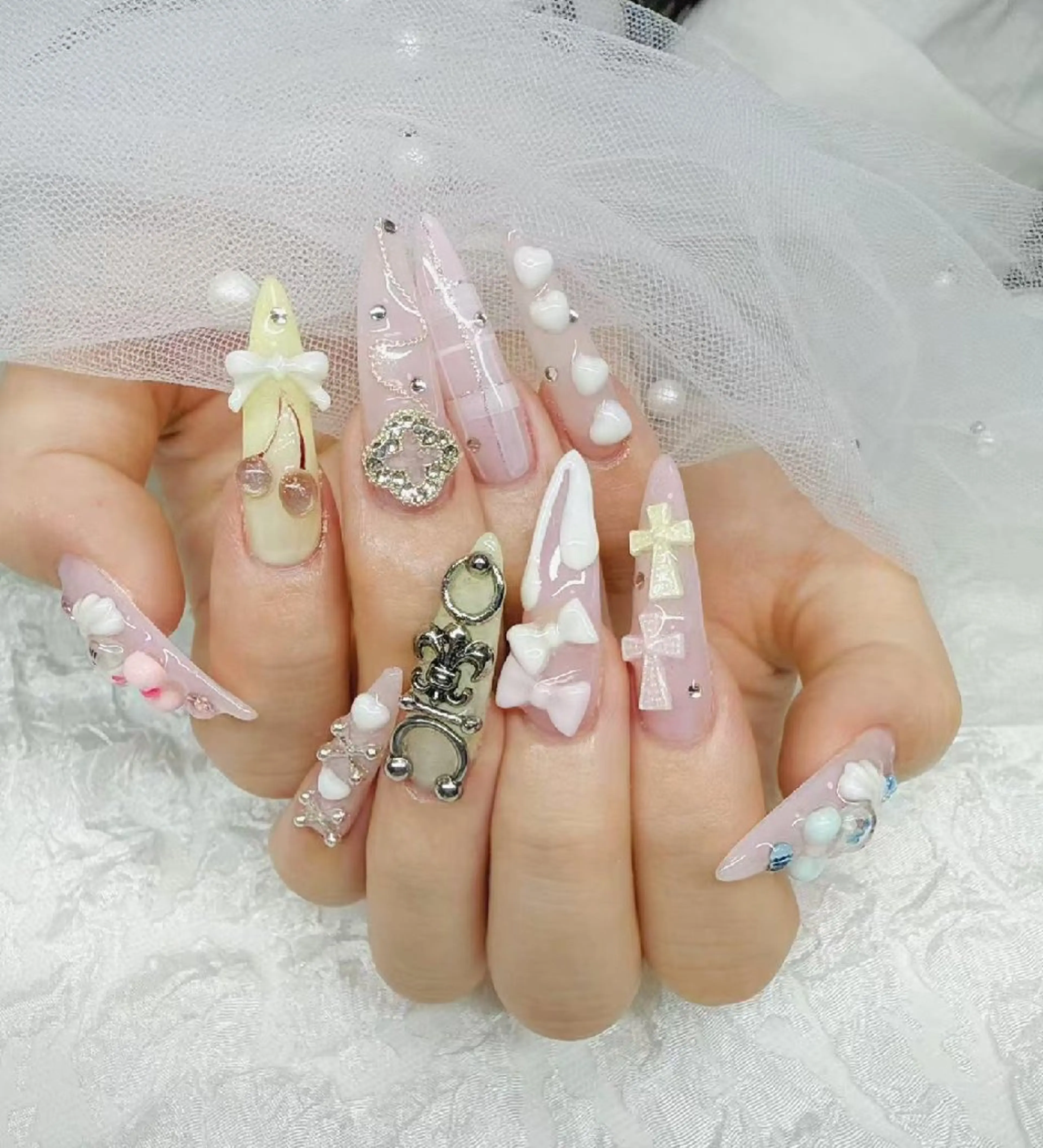 ネイル フットネイル フレンチネイル ジェルネイル ガラスフレンチ 韓国ネイル ハンドネイル ハンドケア The  Nail 新大久保店のその他イメージ