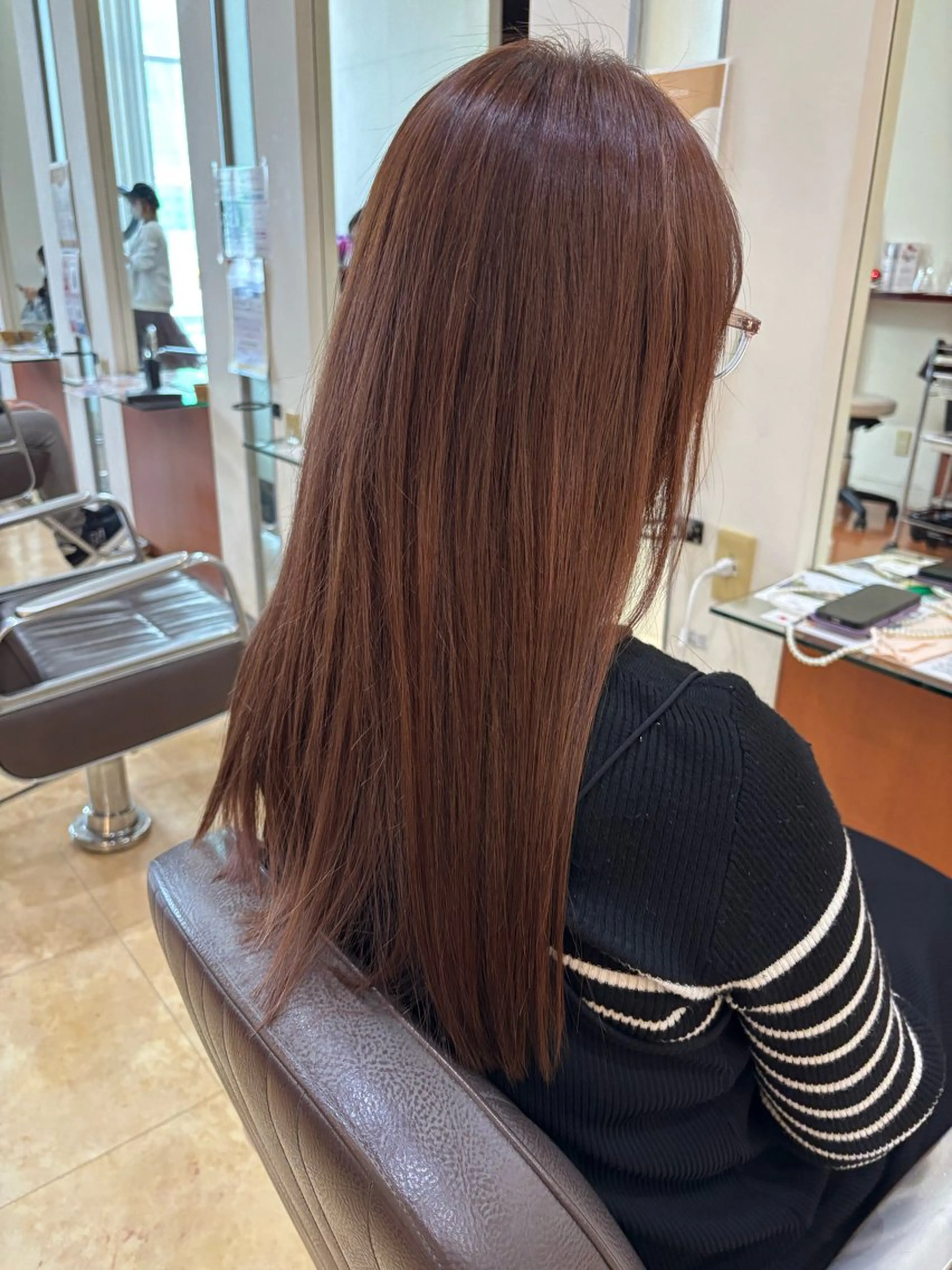 ロング カラー 尾崎 優花のヘアスタイル