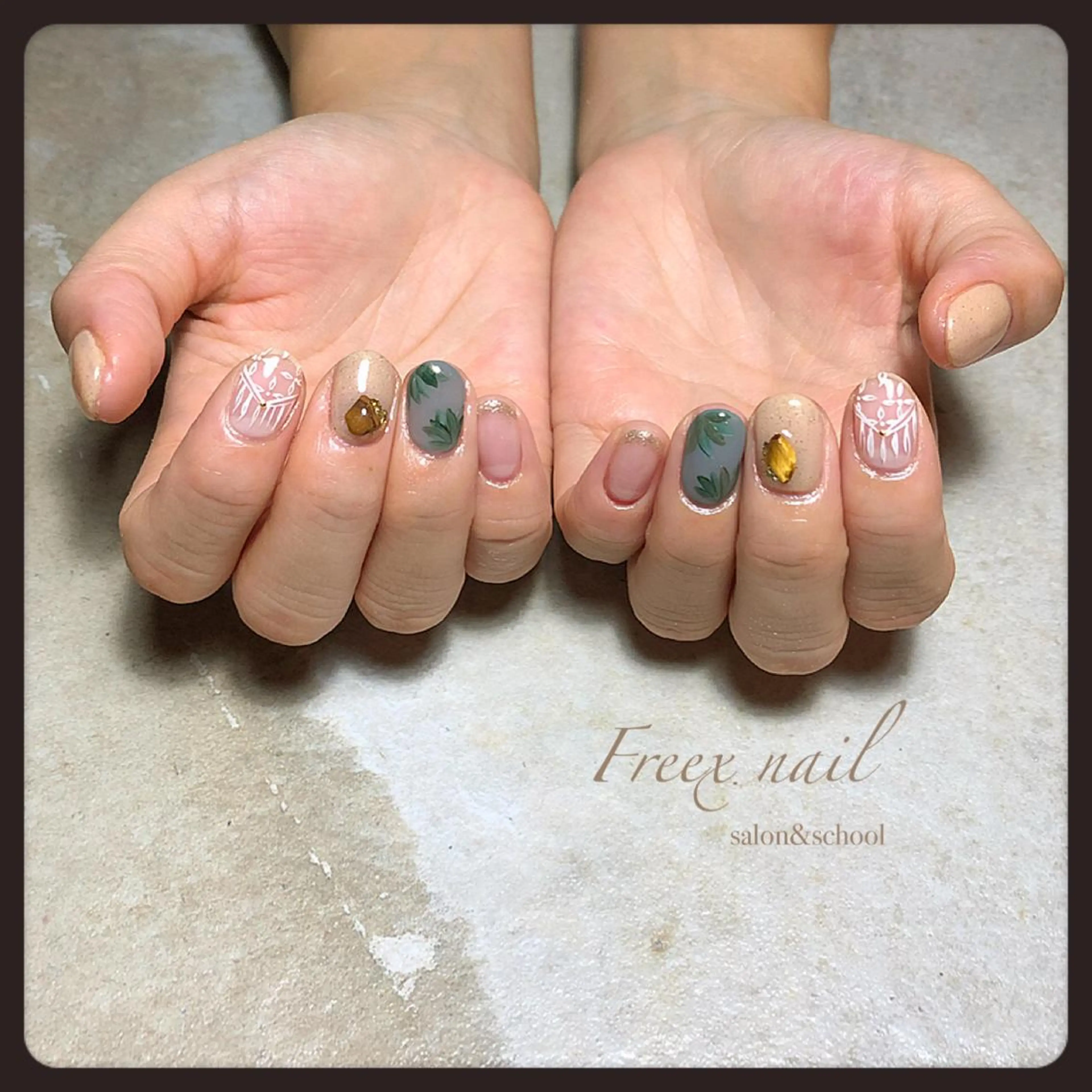 ネイル 夏ネイル ハンドネイル ハンドケア freex nail /ニュアンス/個性派のネイルデザイン