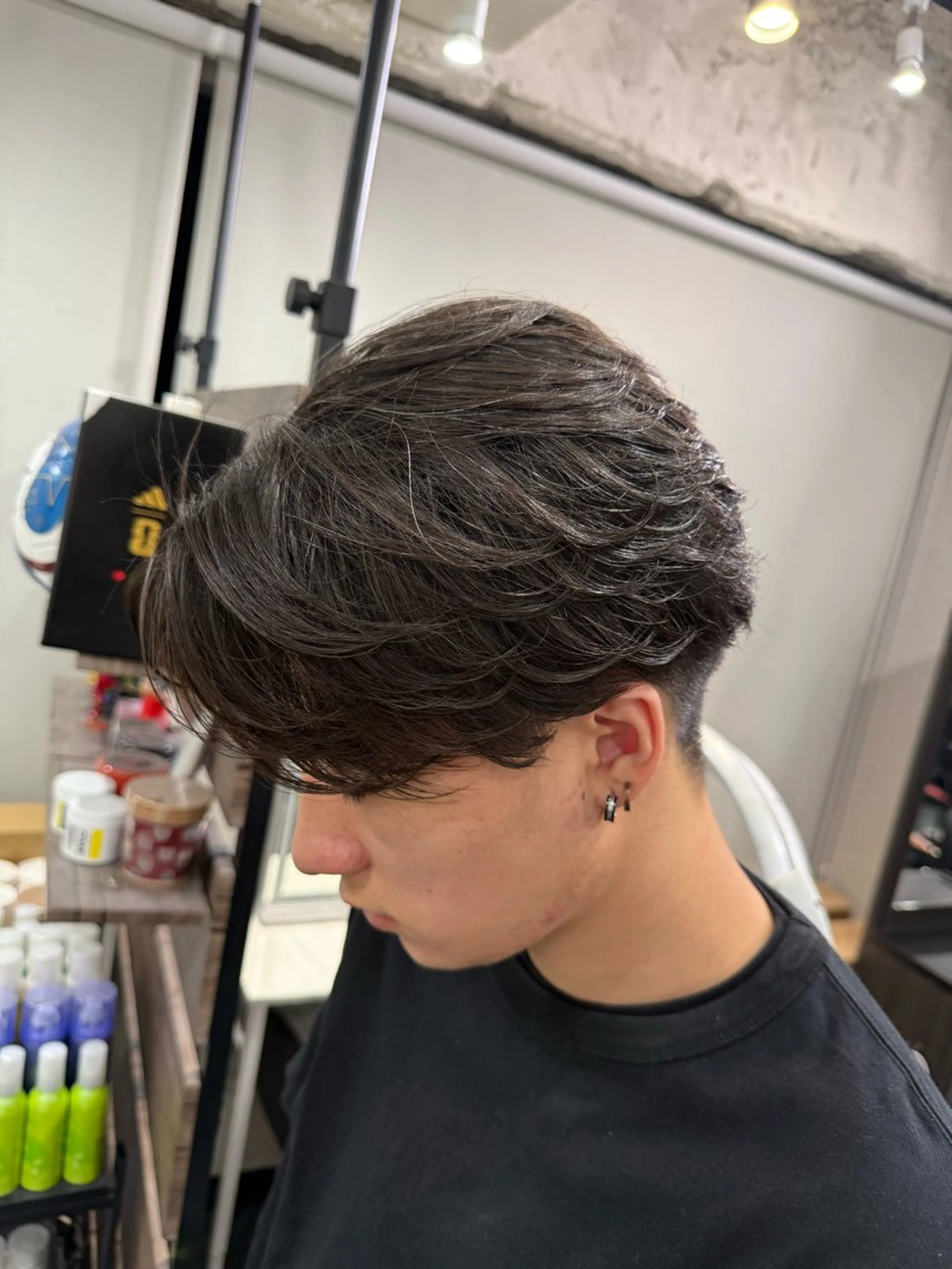 メンズ フェザーパーマ メンズパーマ カット パーマ 芝本 蓮のヘアスタイル