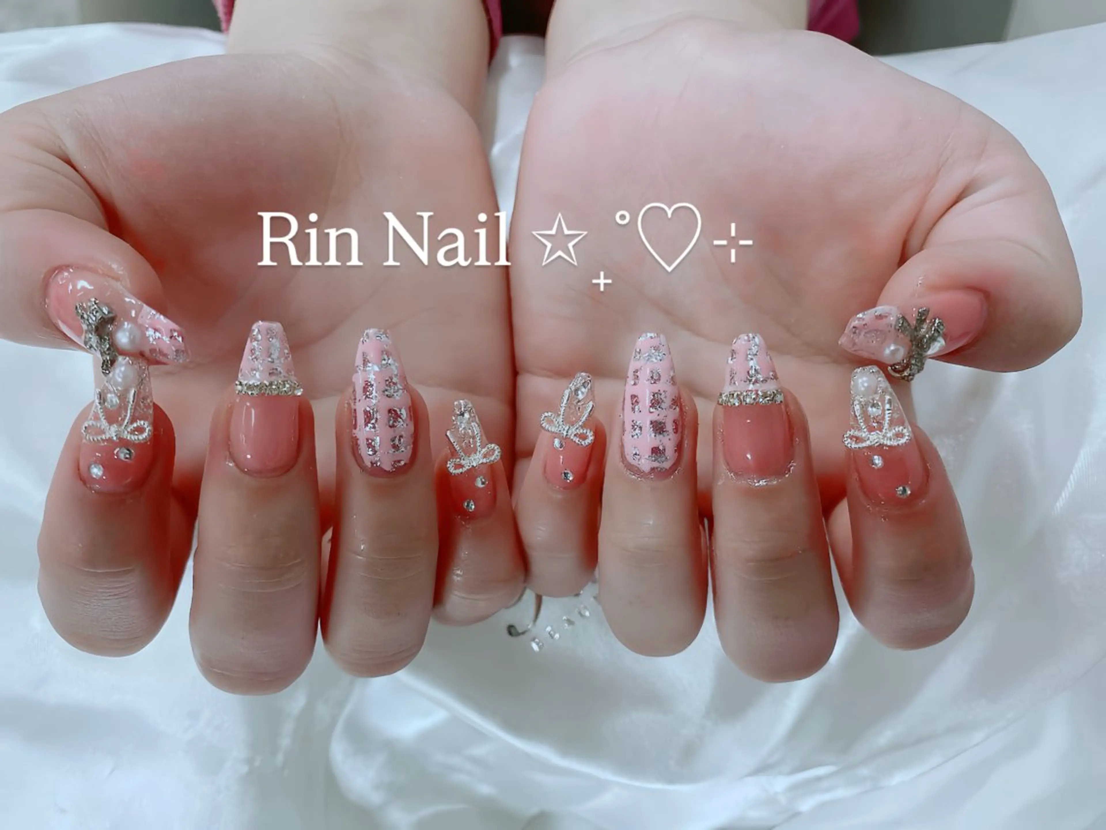 ネイル チークネイル フラッシュネイル フラワーネイル フットネイル ジェルネイル ハンドネイル Rin Nail Shinokuboのネイルデザイン