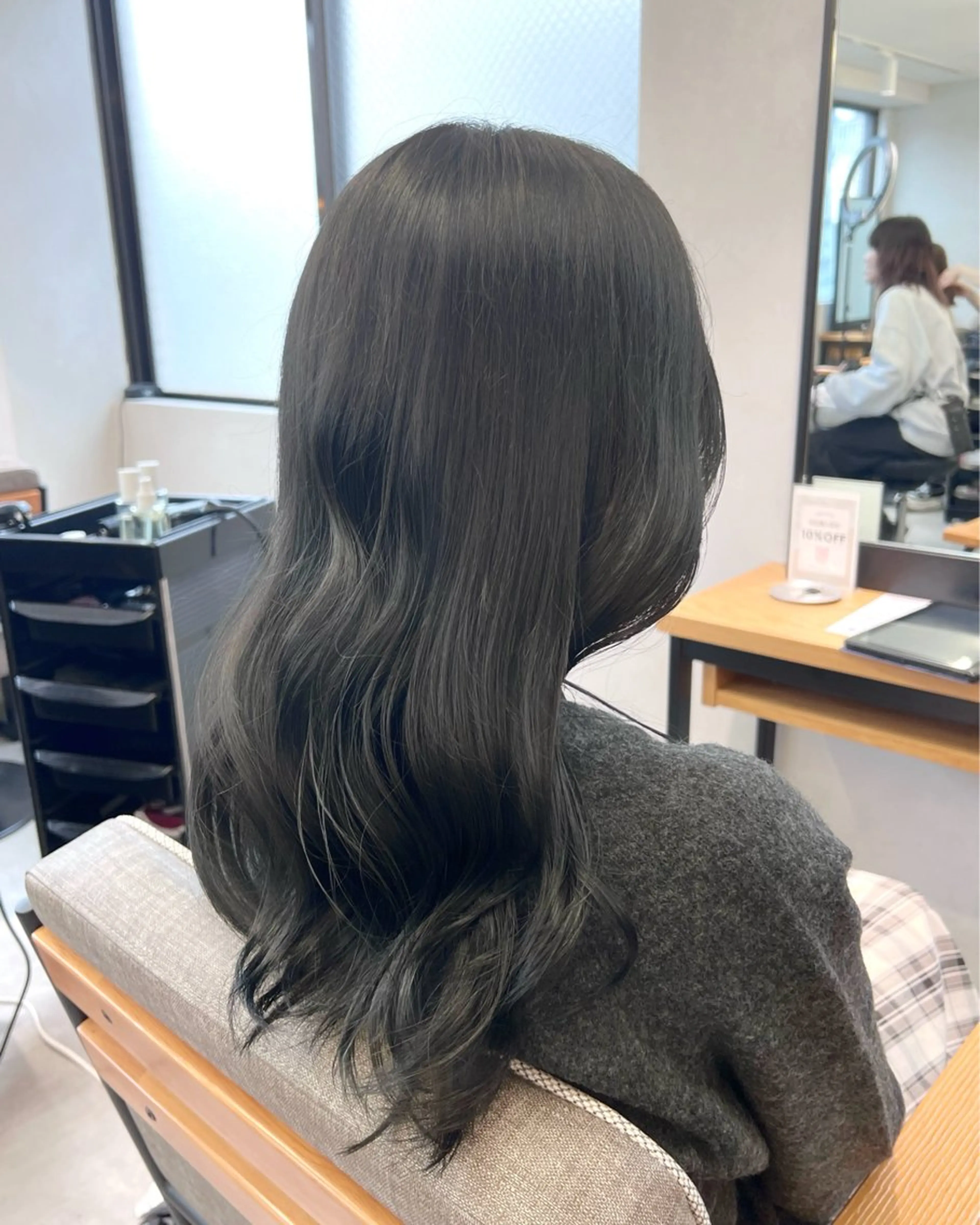 セミロング カラー ブリーチ グレージュ ブリーチなしカラー オリーブグレージュ オリーブグレー カット ヘアカラー トリートメント 🌿ダブルカラー/ 明大前/中村渓太のヘアスタイル