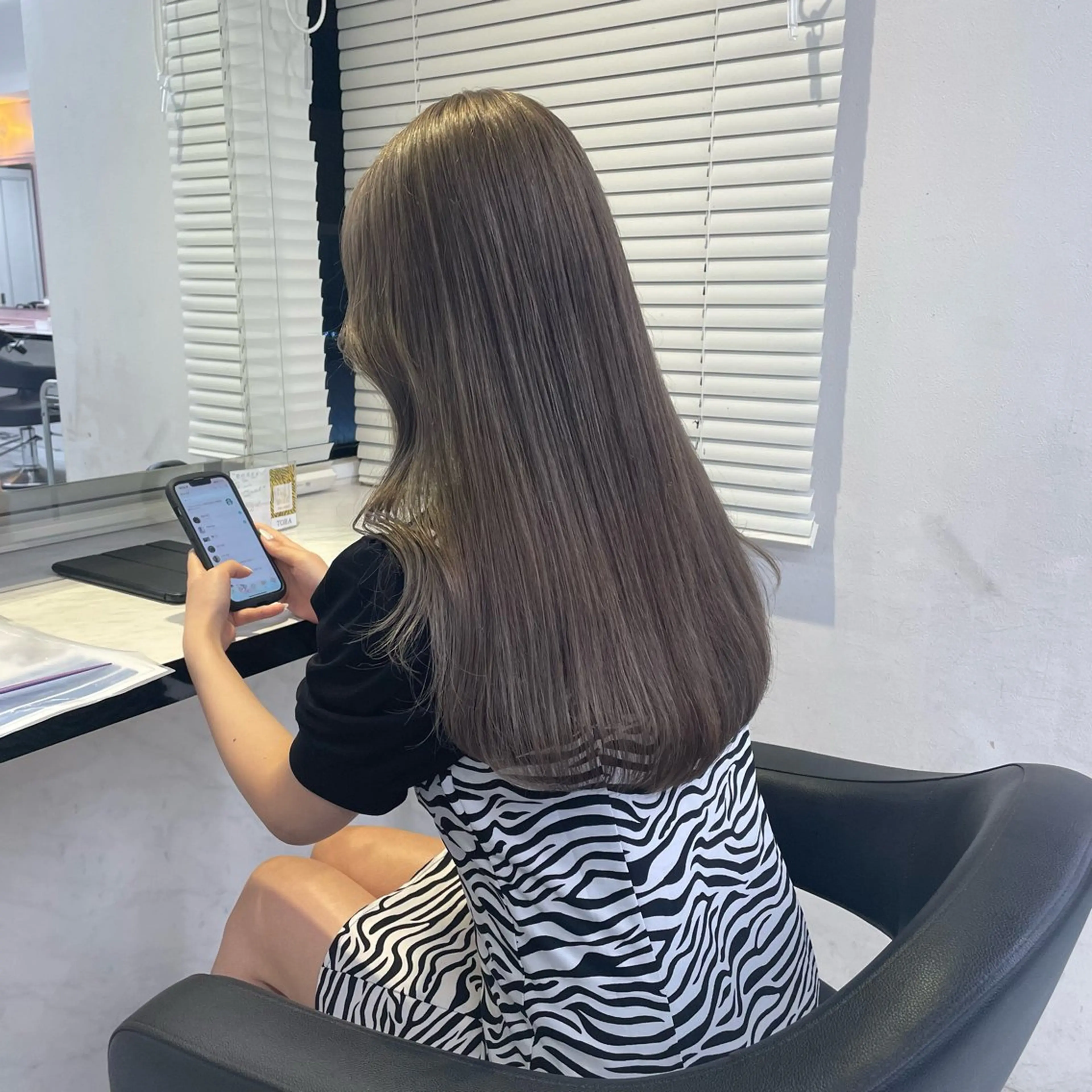 ロング カラー ヘアアレンジ ブリーチ 髪質改善 トリートメント ヘアカラー ピンク・ベージュ🩰 カラー🫧とらのヘアスタイル