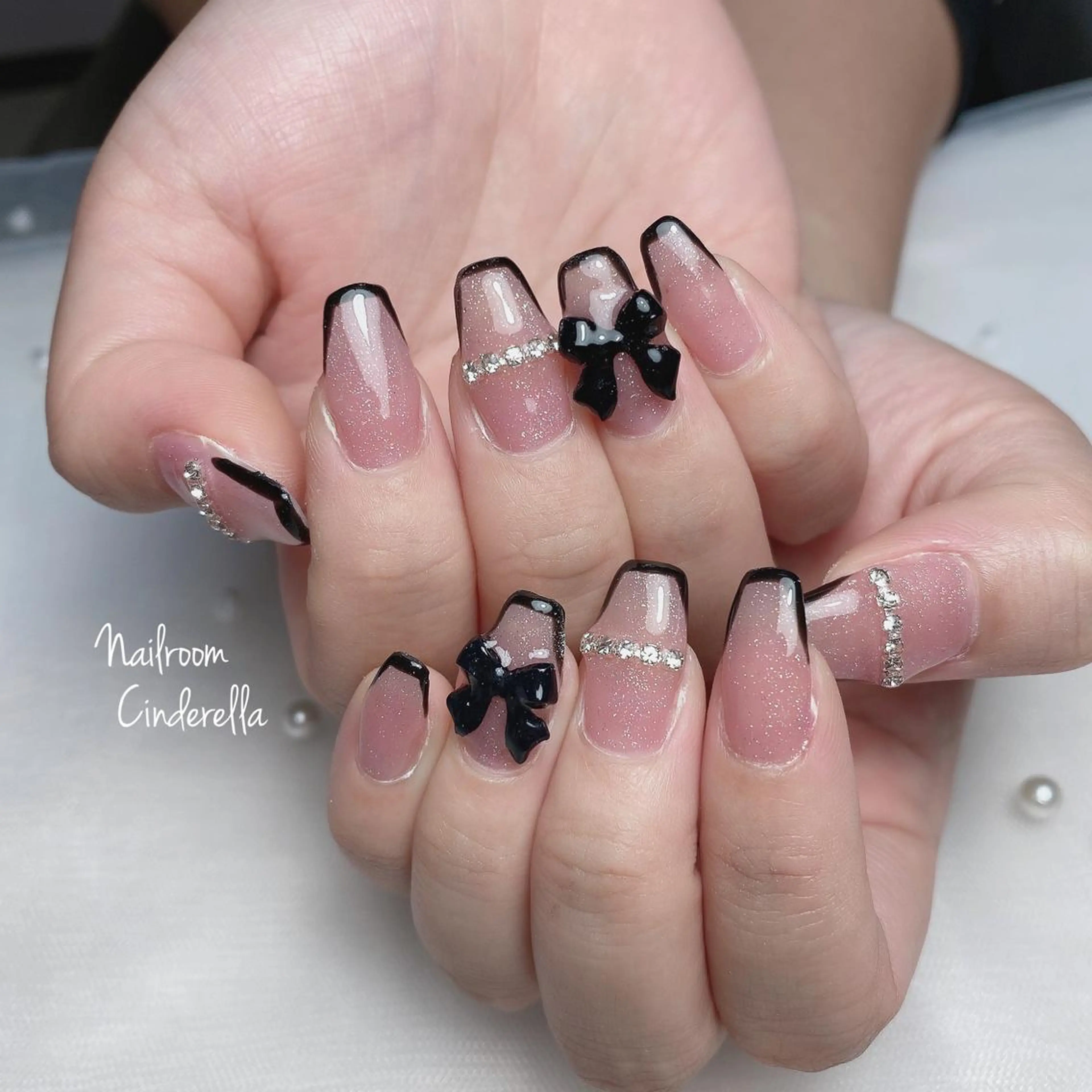 ネイル リボン Nailroom. Cinderellaのネイルデザイン
