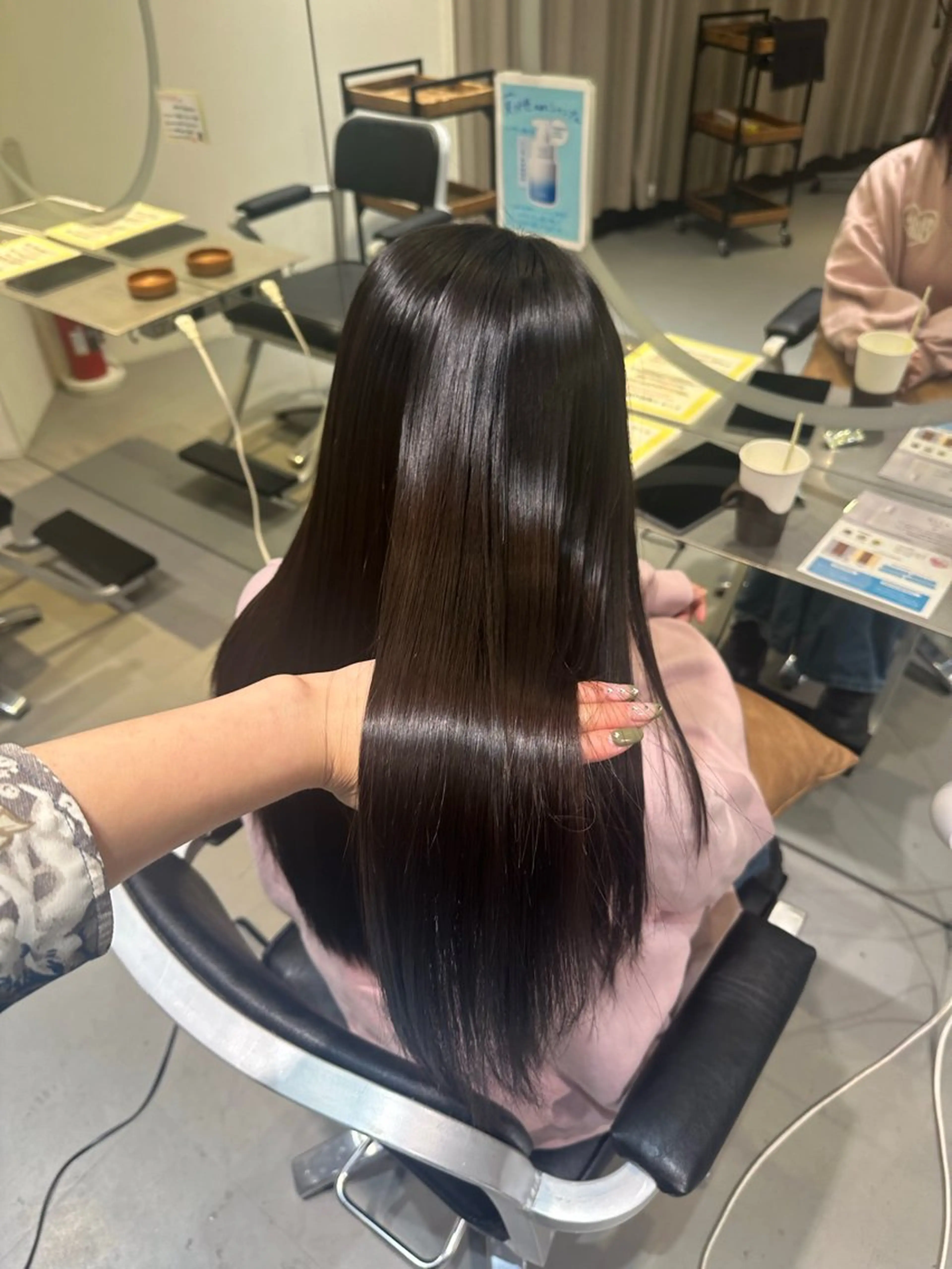 ロング 髪質改善 縮毛矯正 こがねざわみさき 🦭透明感カラーのヘアスタイル
