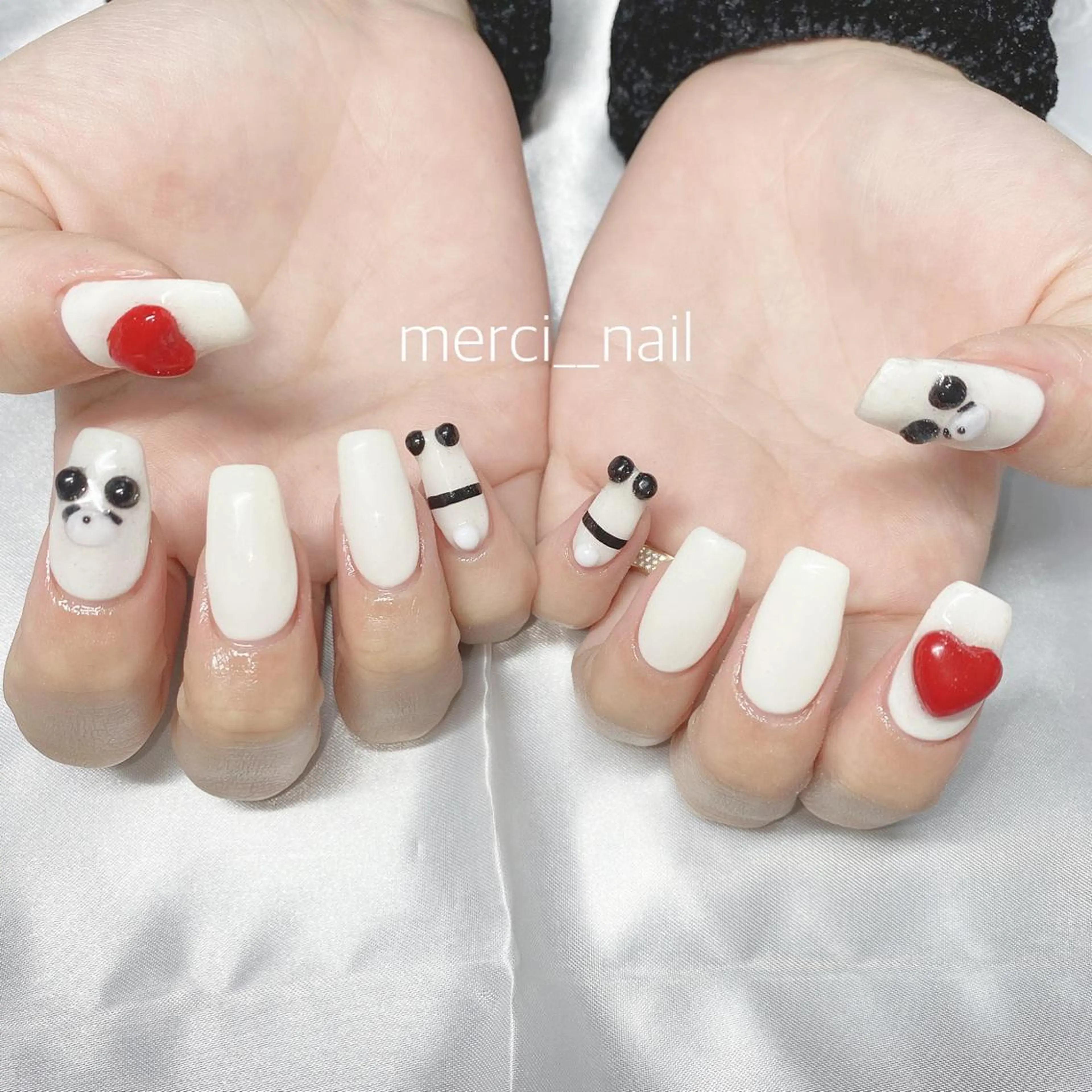 ネイル クリアネイル フラッシュネイル フレンチネイル 韓国ネイル マグネットネイル merci nailのネイルデザイン