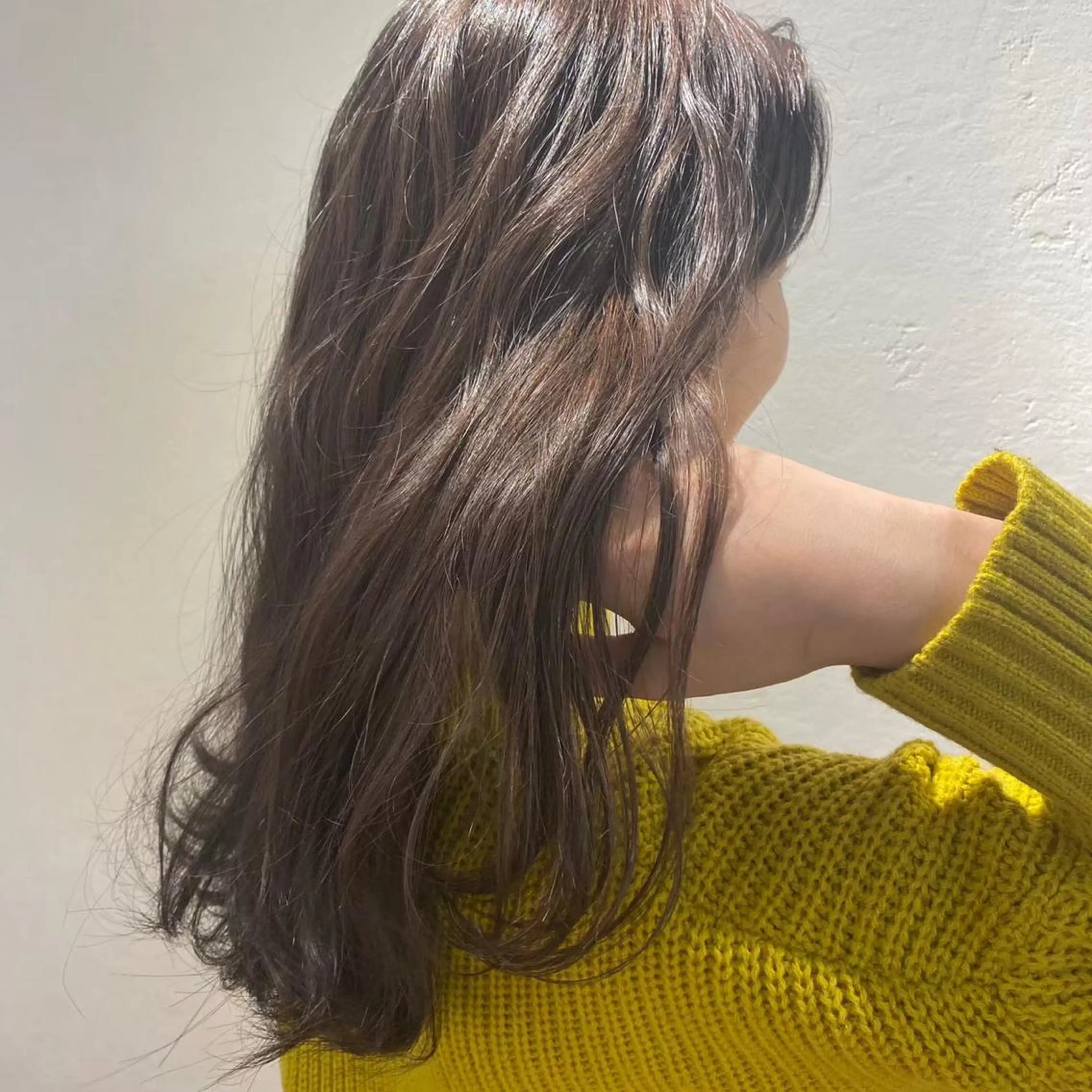 ロング パーマ カット パーマ トリートメント 野々村 裕菜のヘアスタイル