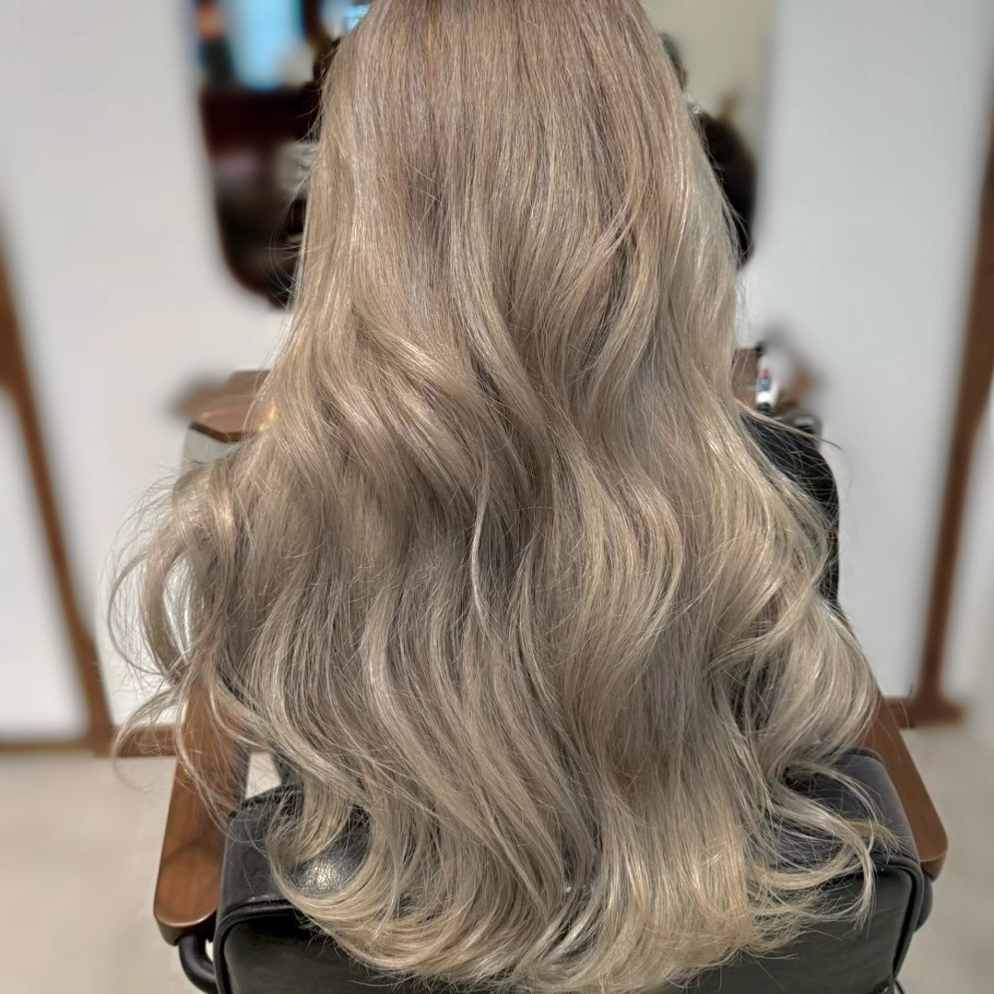 ロング 坂本 璃里杏のヘアスタイル