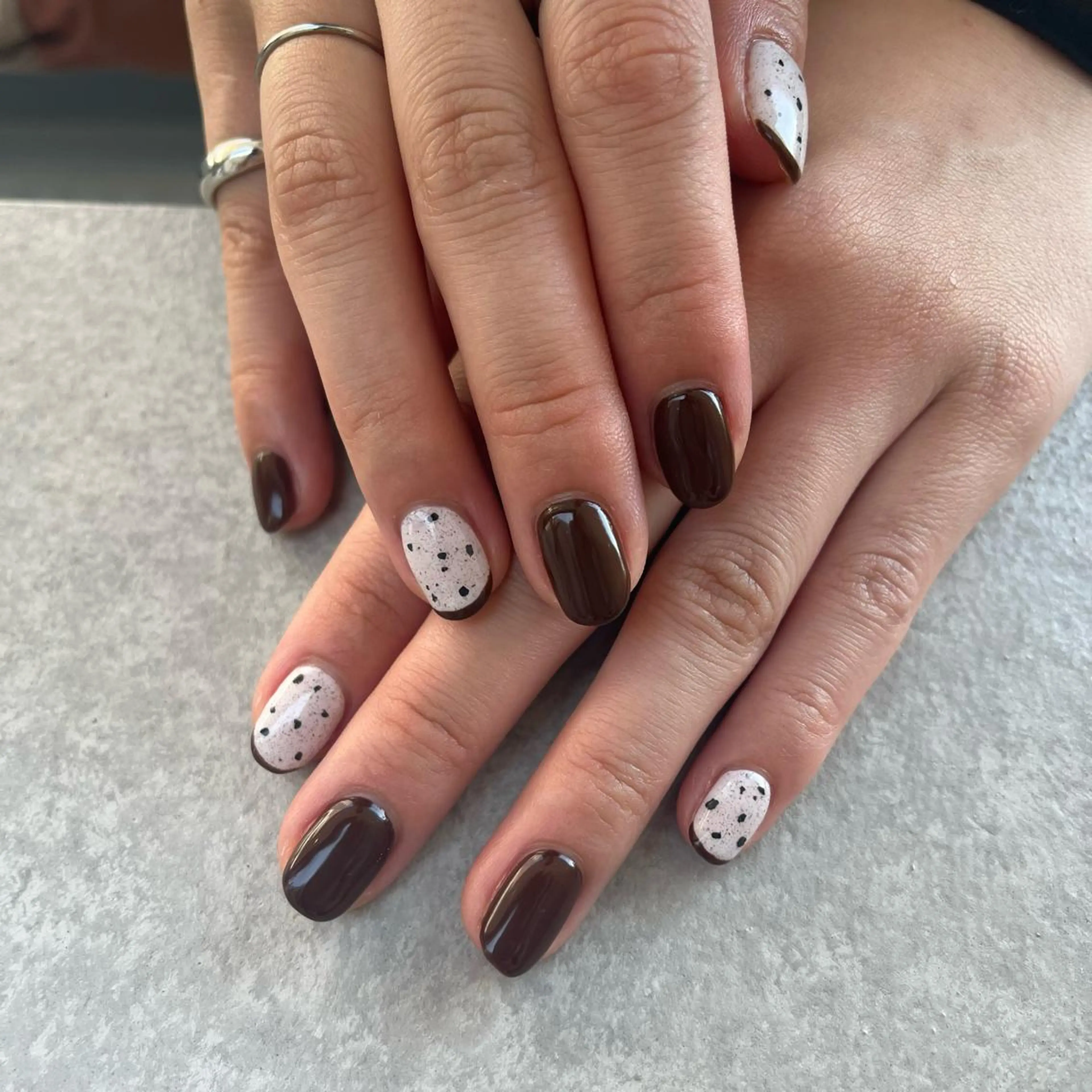 ネイル ハンドネイル 🤎Two ERI🤎のネイルデザイン