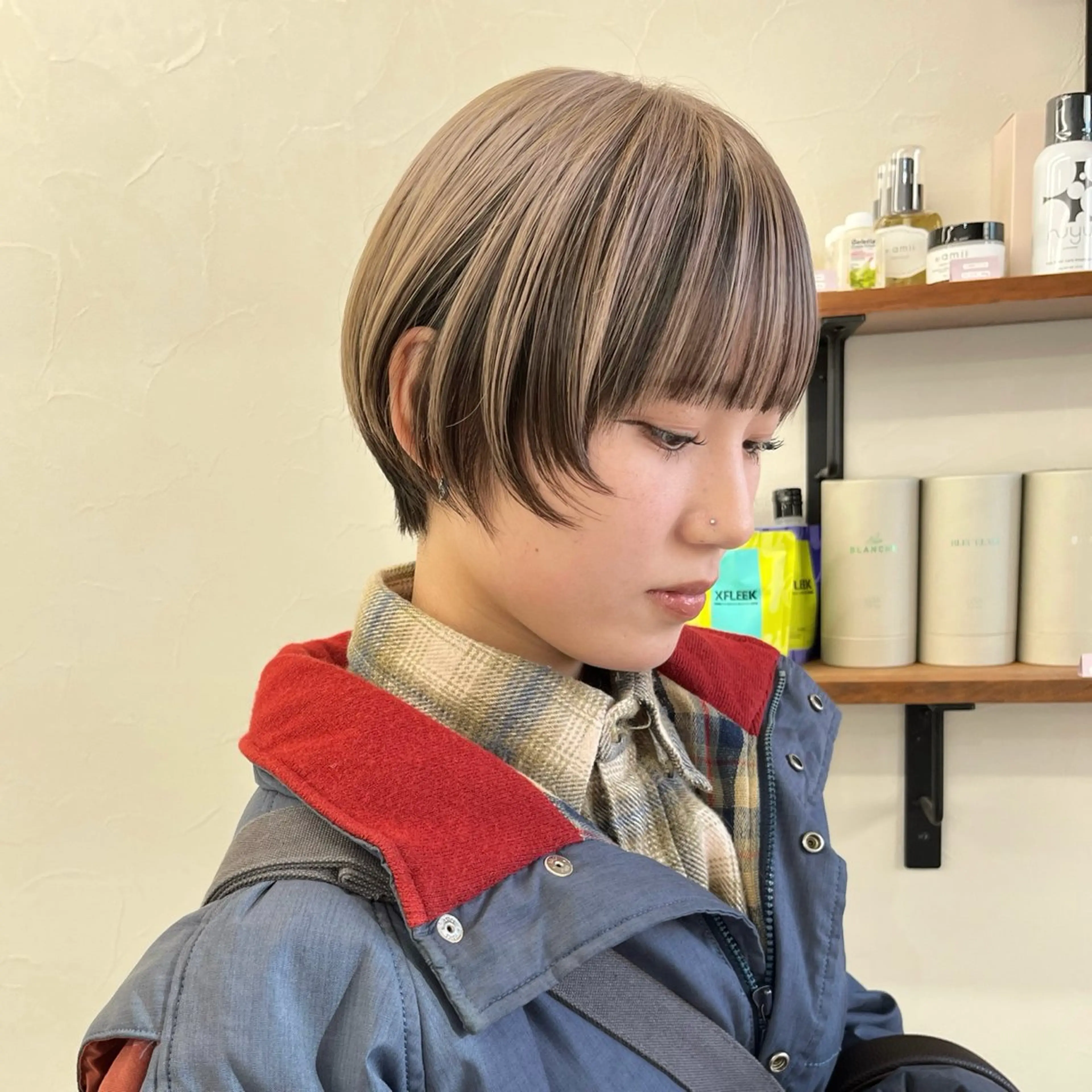 ショート カラー ブリーチ ブリーチなしカラー ボブ 髪質改善 レイヤーカット カット ヘアカラー トリートメント 初めてのショート お任せください✂️のヘアスタイル