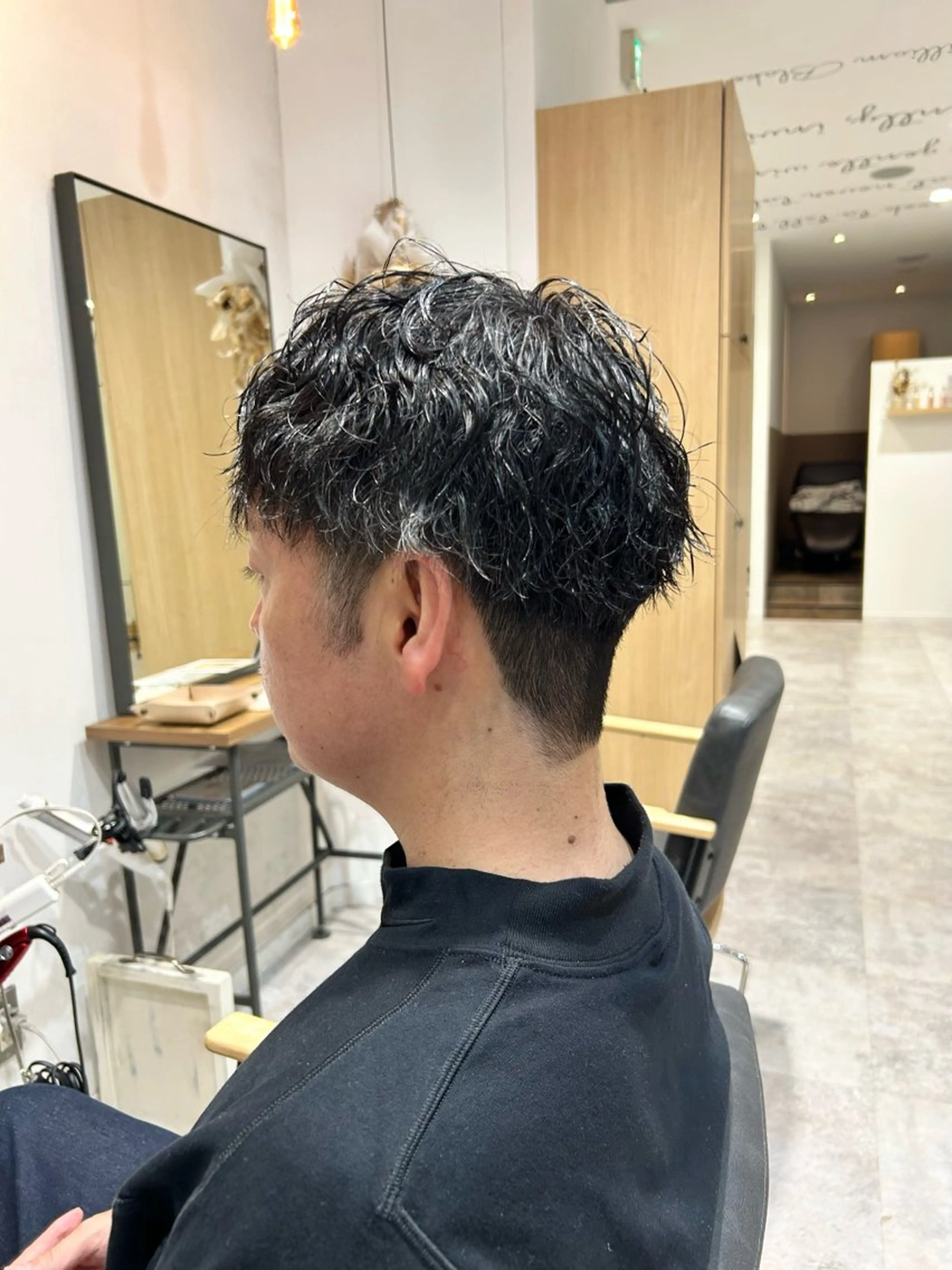 パーマ メンズ 日向｜メンズ特化🔥 /レイヤーカット◎のヘアスタイル