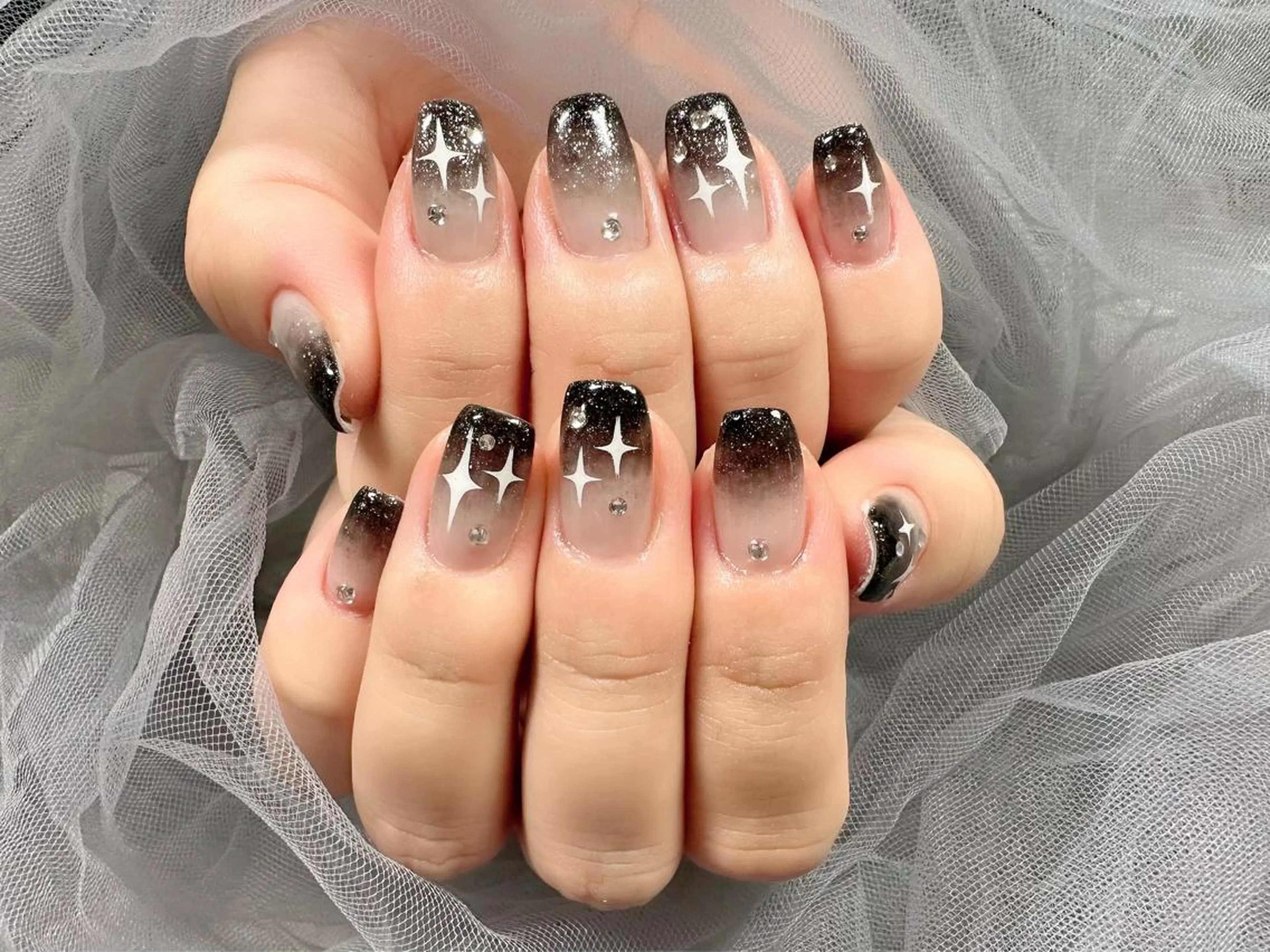 ネイル グラデーション ラメ(グリッター) ラメグラデーション シンプルネイル ハンドネイル Nail Salon KURELLYのネイルデザイン