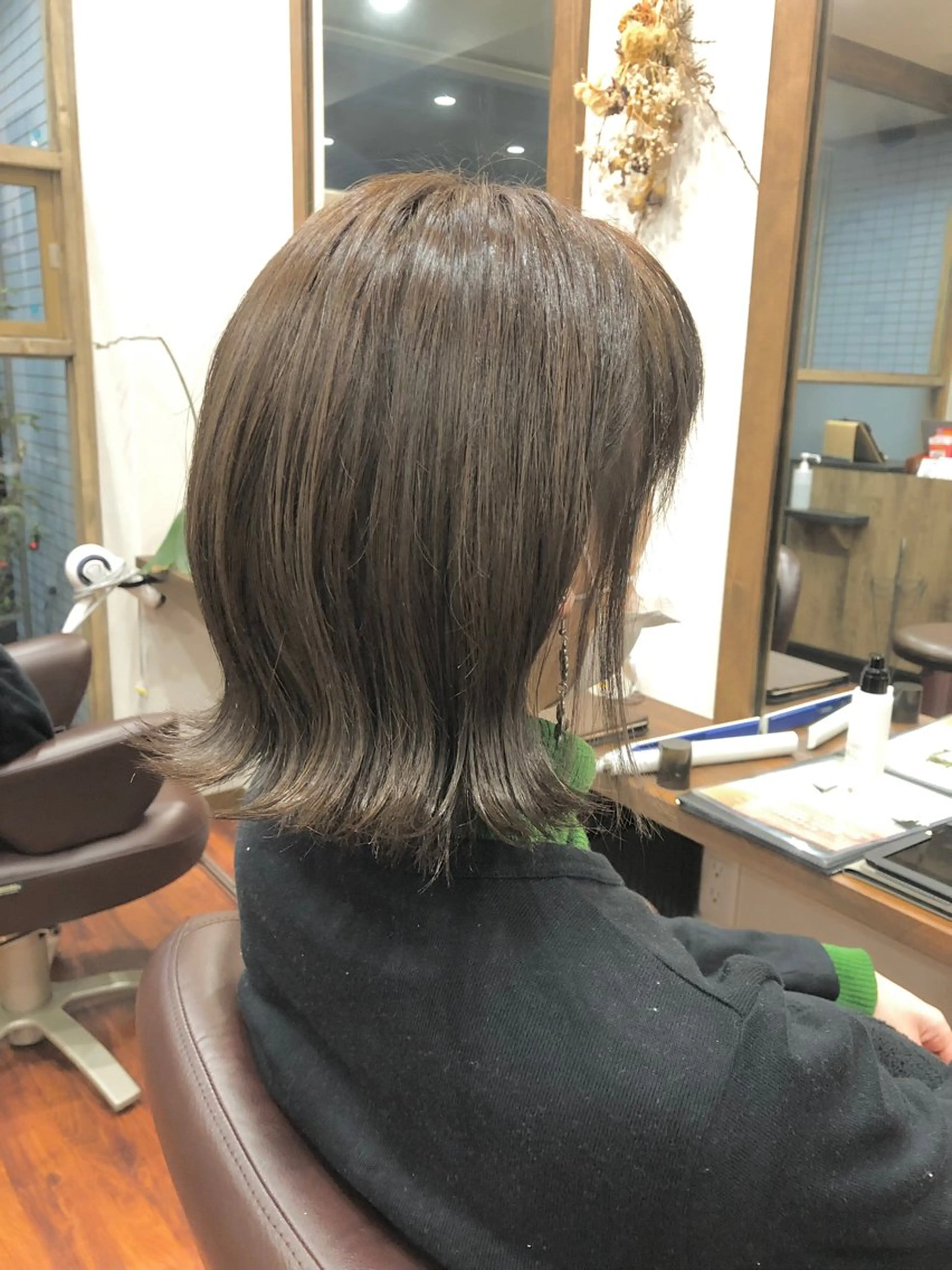 ミディアム 外ハネヘア Lien's 澤井✂️のヘアスタイル