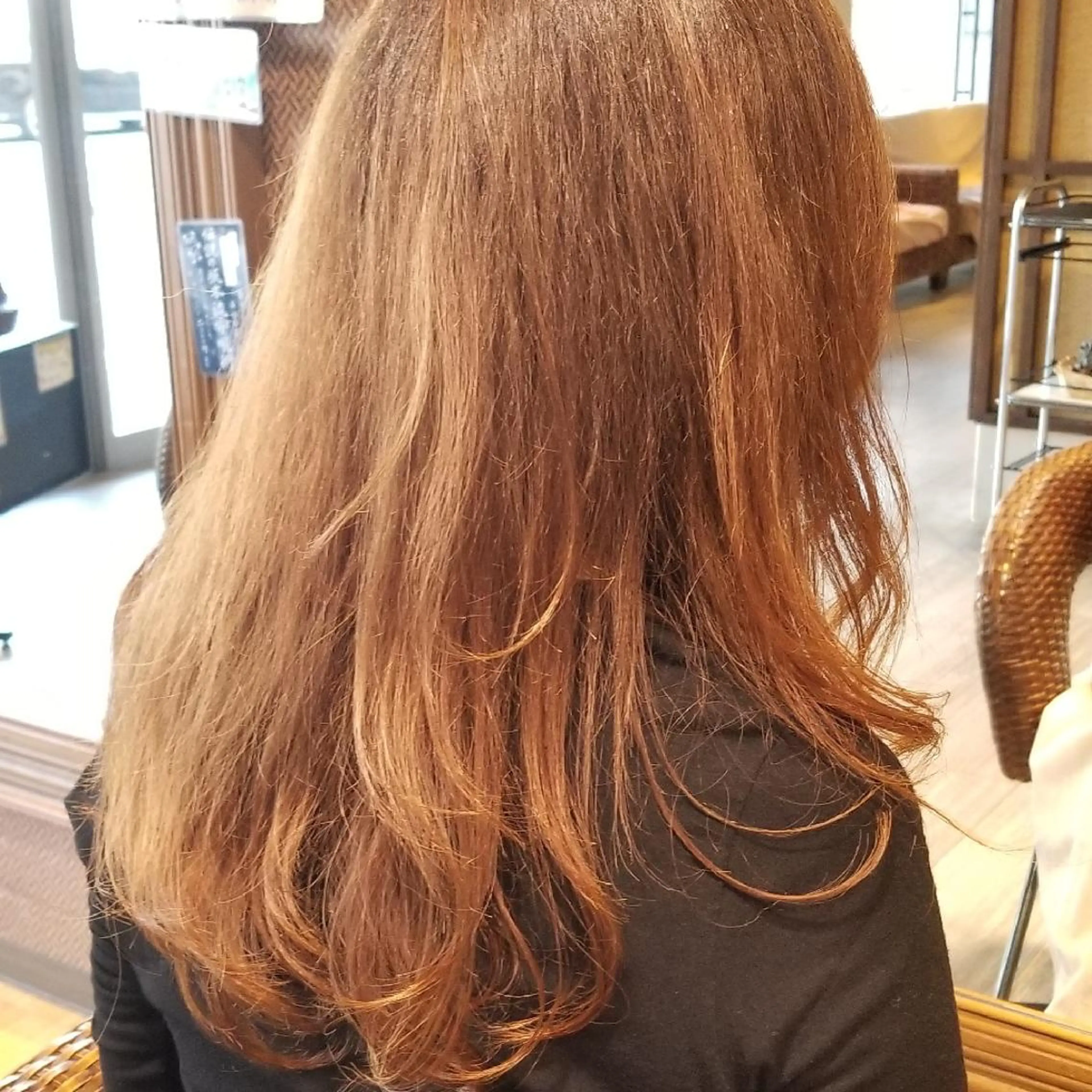 セミロング アッシュ 高口    雅のヘアスタイル