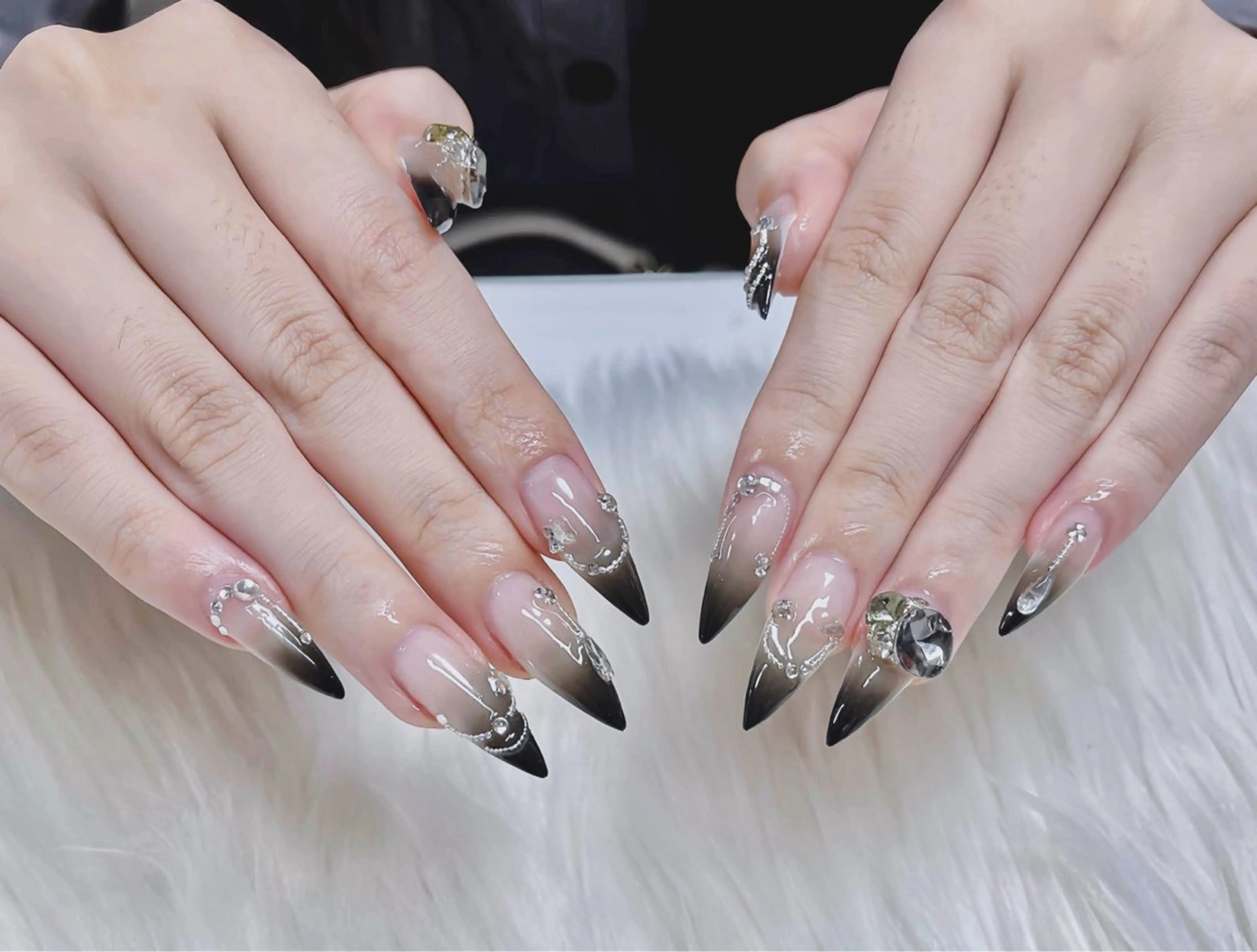 ネイル フットネイル ジェルネイル 韓国ネイル マグネットネイル 持ち込み Akiko ネイルサロン所属・AKIKO ネイルサロンのネイルデザイン