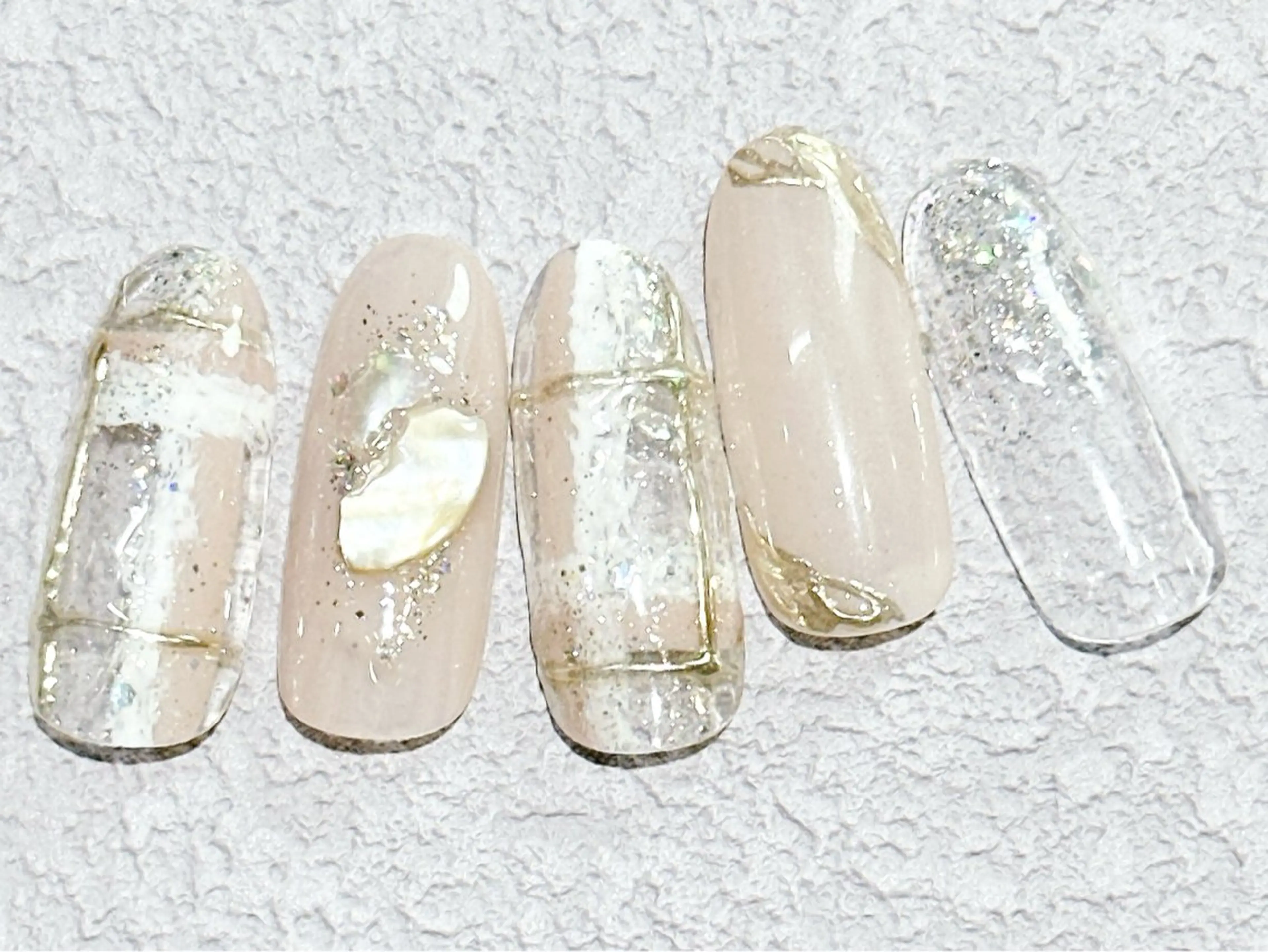 ネイル オーロラネイル ジェルネイル ニュアンスネイル オフィスネイル シンプルネイル ネイルサロン パールのネイルデザイン