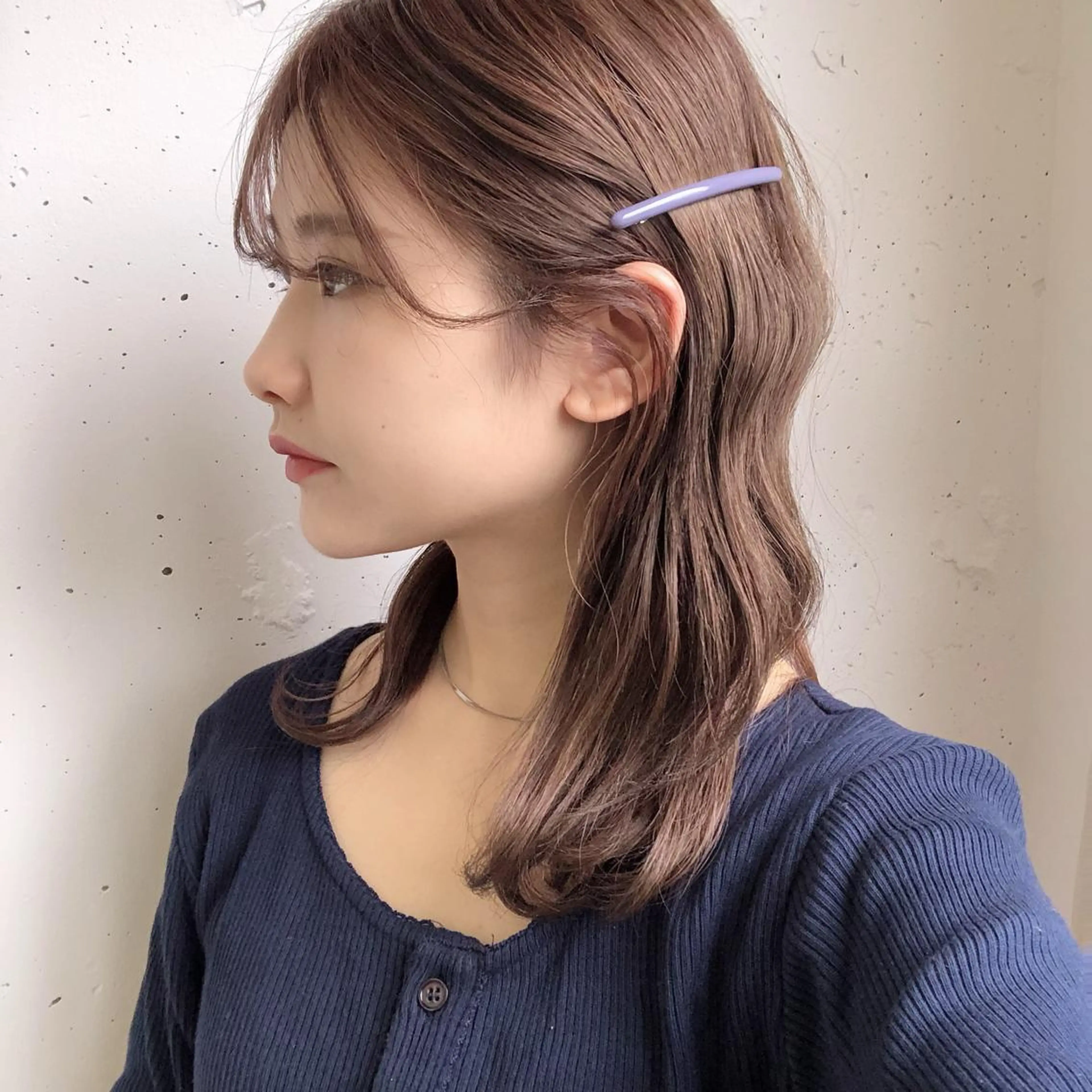 ミディアム 顔周りの垢抜けヘア 立山愛梨のヘアスタイル