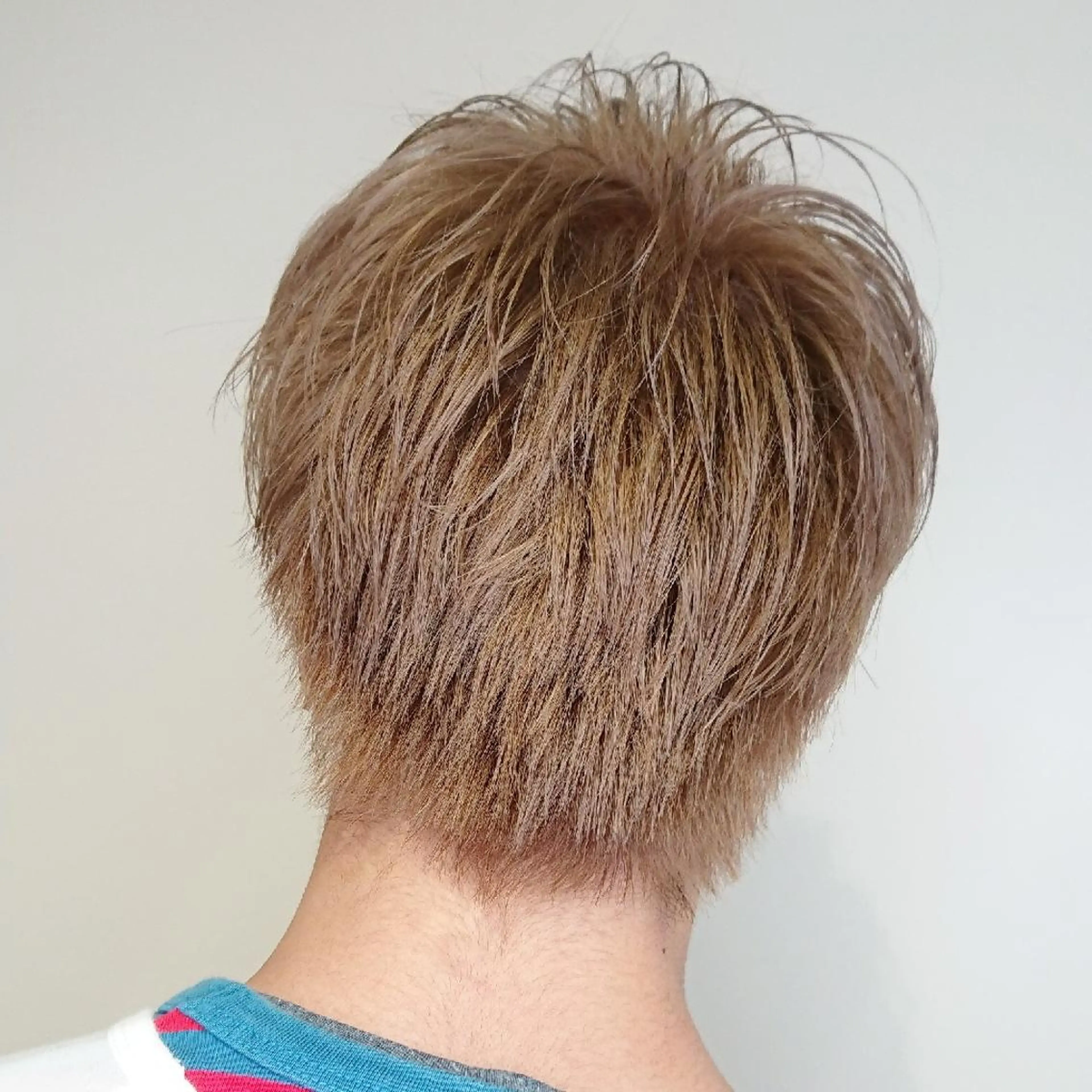 メンズ カラー アップバング メンズブリーチ マッシュ メンズパーマ ブリーチ カット ヘアカラー ブリーチ/ヘアケア/ 艶髪/イギチハルのヘアスタイル