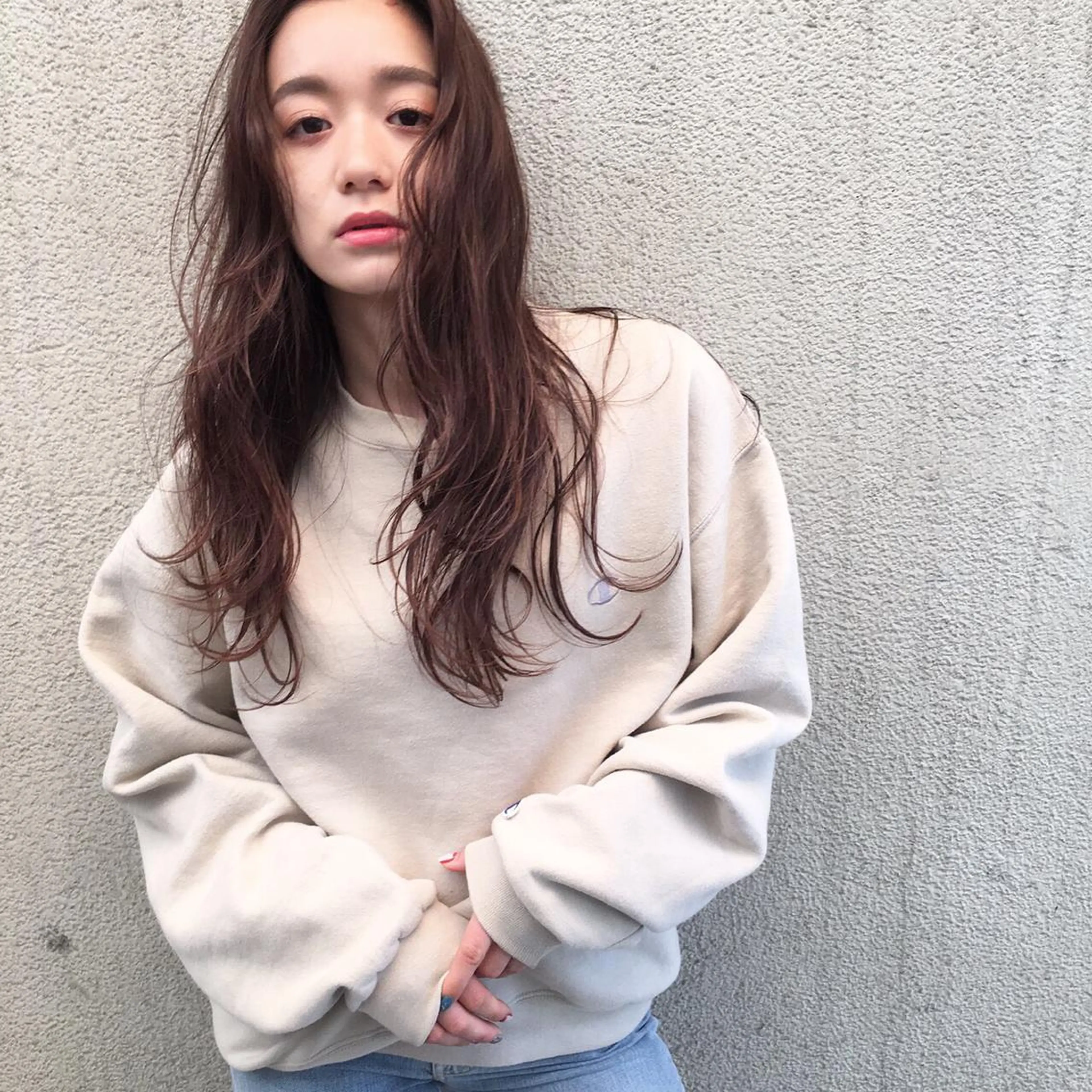 ロング カラー アッシュ アッシュグレー アッシュグレージュ グレージュ ハイライトカラー レイヤーカット BLend 渋谷のヘアスタイル