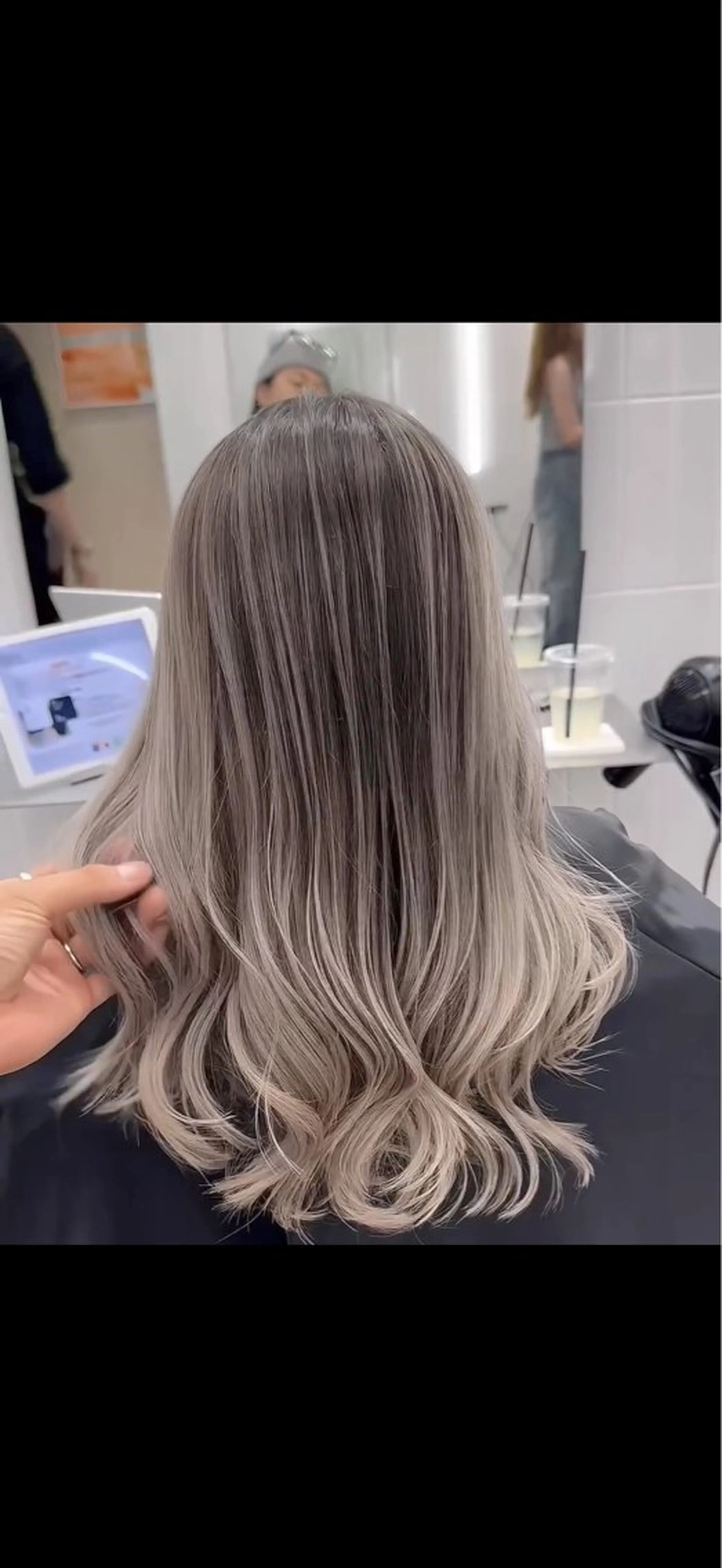 ロング カラー ヘアカラー トリートメント 表参道/ハイライト バレイヤージュのヘアスタイル