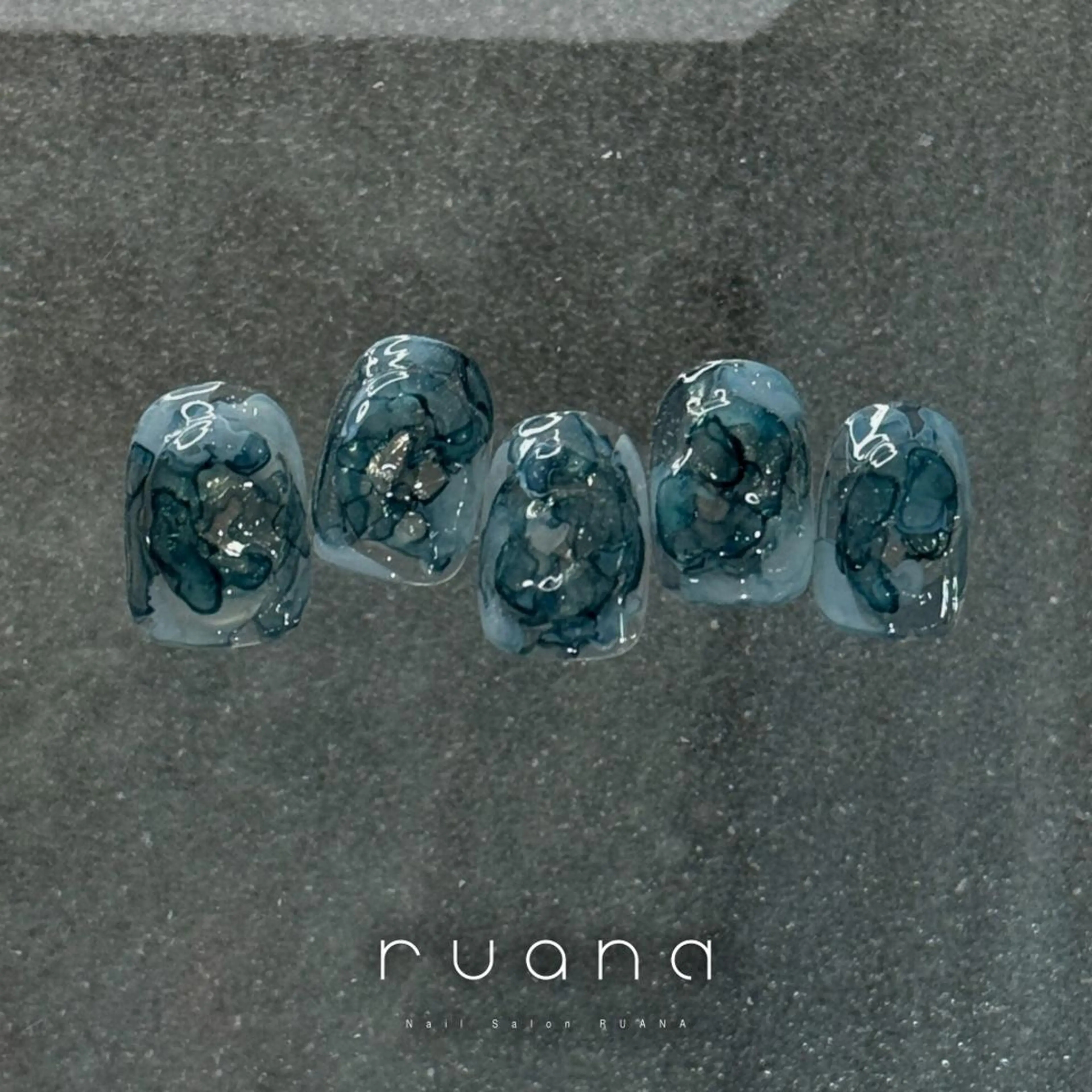 ネイル 阿武 美海のネイルデザイン